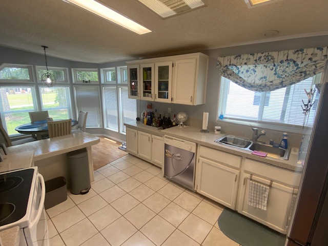 4318 Dirkshire Loop, Lot 873, Lakeland, Florida 32801, 2 Bedrooms Bedrooms, ,2 BathroomsBathrooms,55-Plus Mobile Home,For Sale,Dirkshire Loop, Lot 873,3832