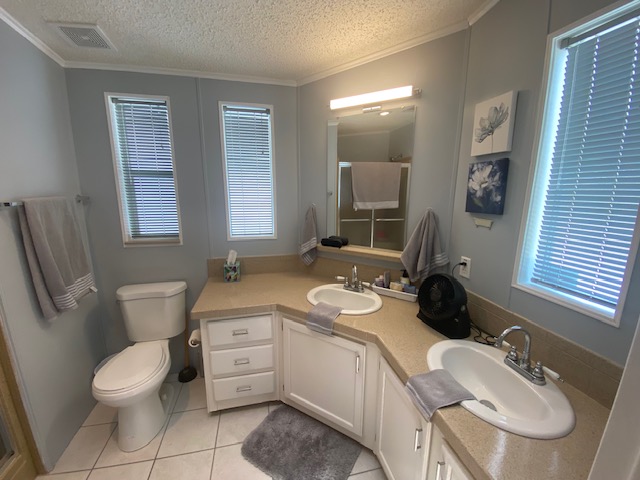 4318 Dirkshire Loop, Lot 873, Lakeland, Florida 32801, 2 Bedrooms Bedrooms, ,2 BathroomsBathrooms,55-Plus Mobile Home,For Sale,Dirkshire Loop, Lot 873,3832