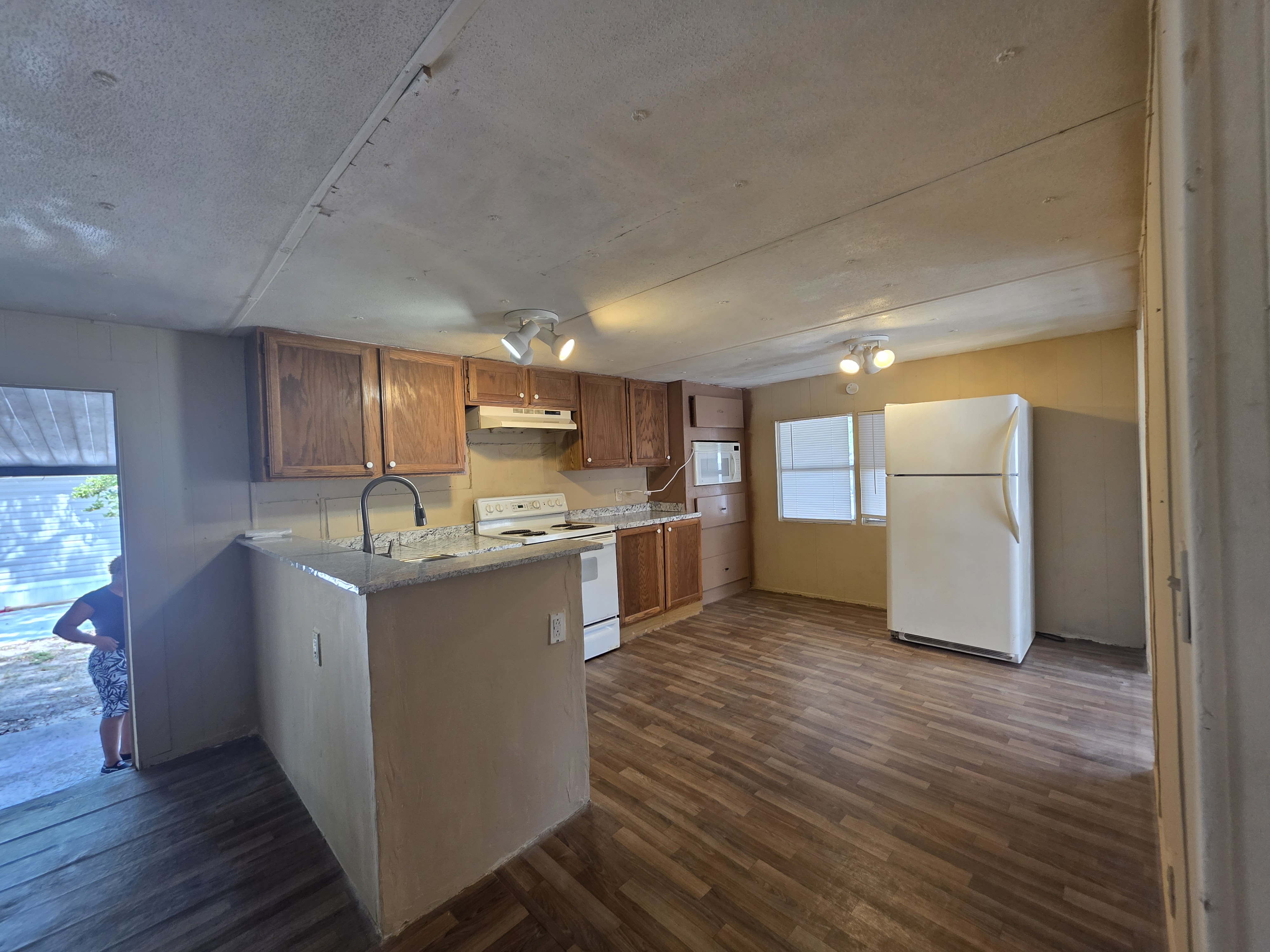 11533 Galway Road, Lot 107, Seffner, Florida 33584, 3 Bedrooms Bedrooms, ,2 BathroomsBathrooms,All - Age Mobile Home,For Sale,Galway Road, Lot 107,3833