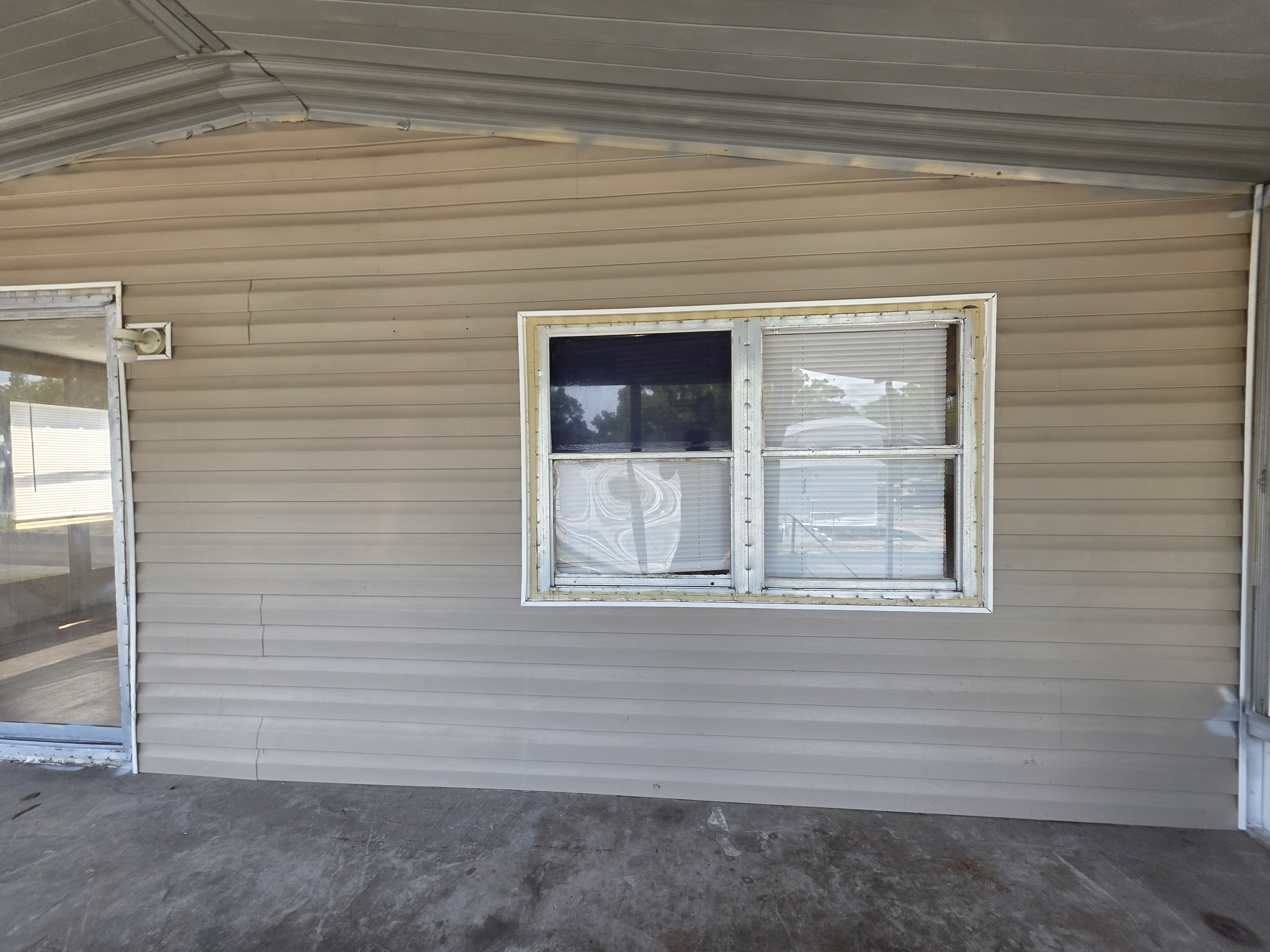 11533 Galway Road, Lot 107, Seffner, Florida 33584, 3 Bedrooms Bedrooms, ,2 BathroomsBathrooms,All - Age Mobile Home,For Sale,Galway Road, Lot 107,3833