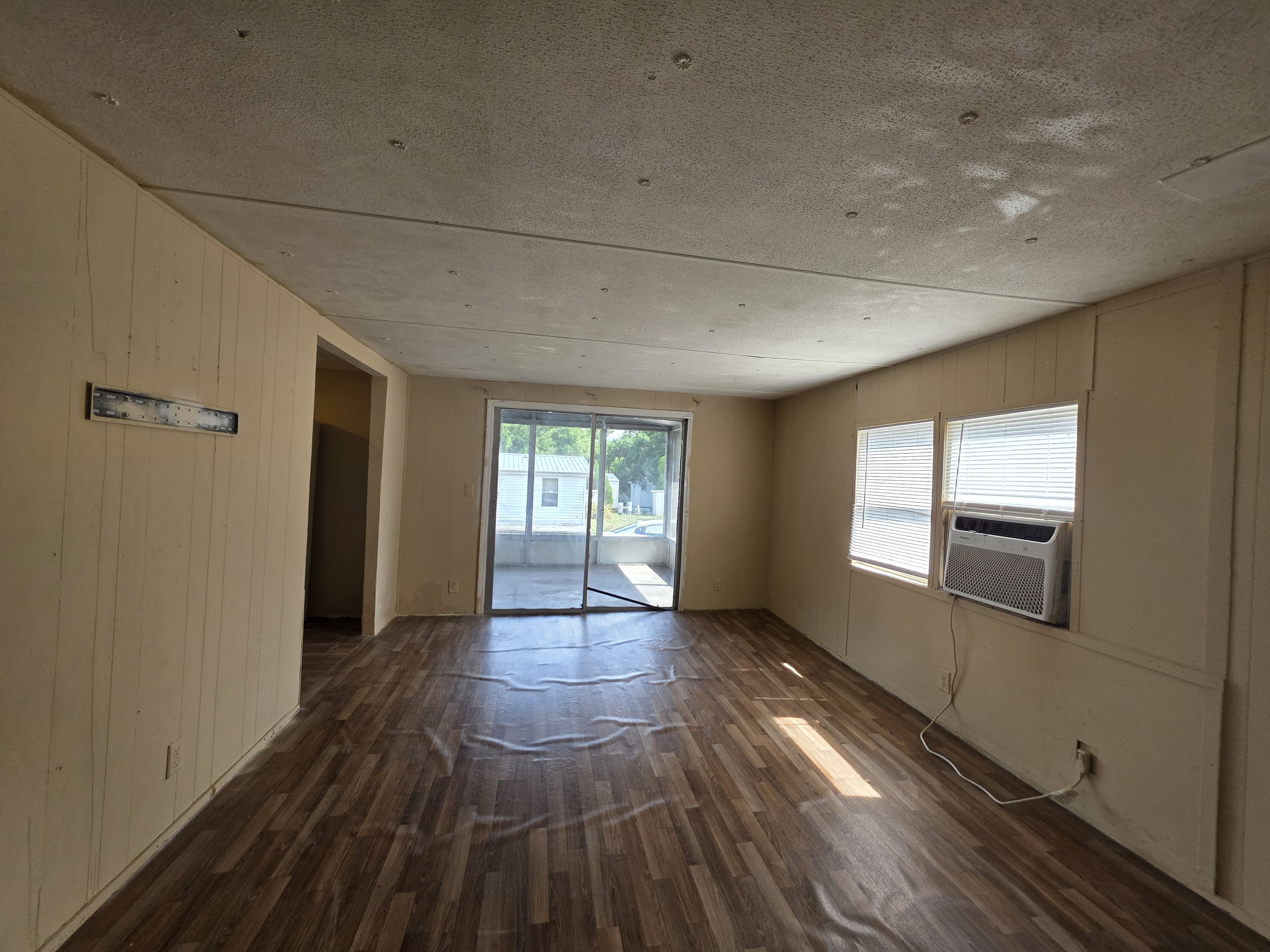 11533 Galway Road, Lot 107, Seffner, Florida 33584, 3 Bedrooms Bedrooms, ,2 BathroomsBathrooms,All - Age Mobile Home,For Sale,Galway Road, Lot 107,3833