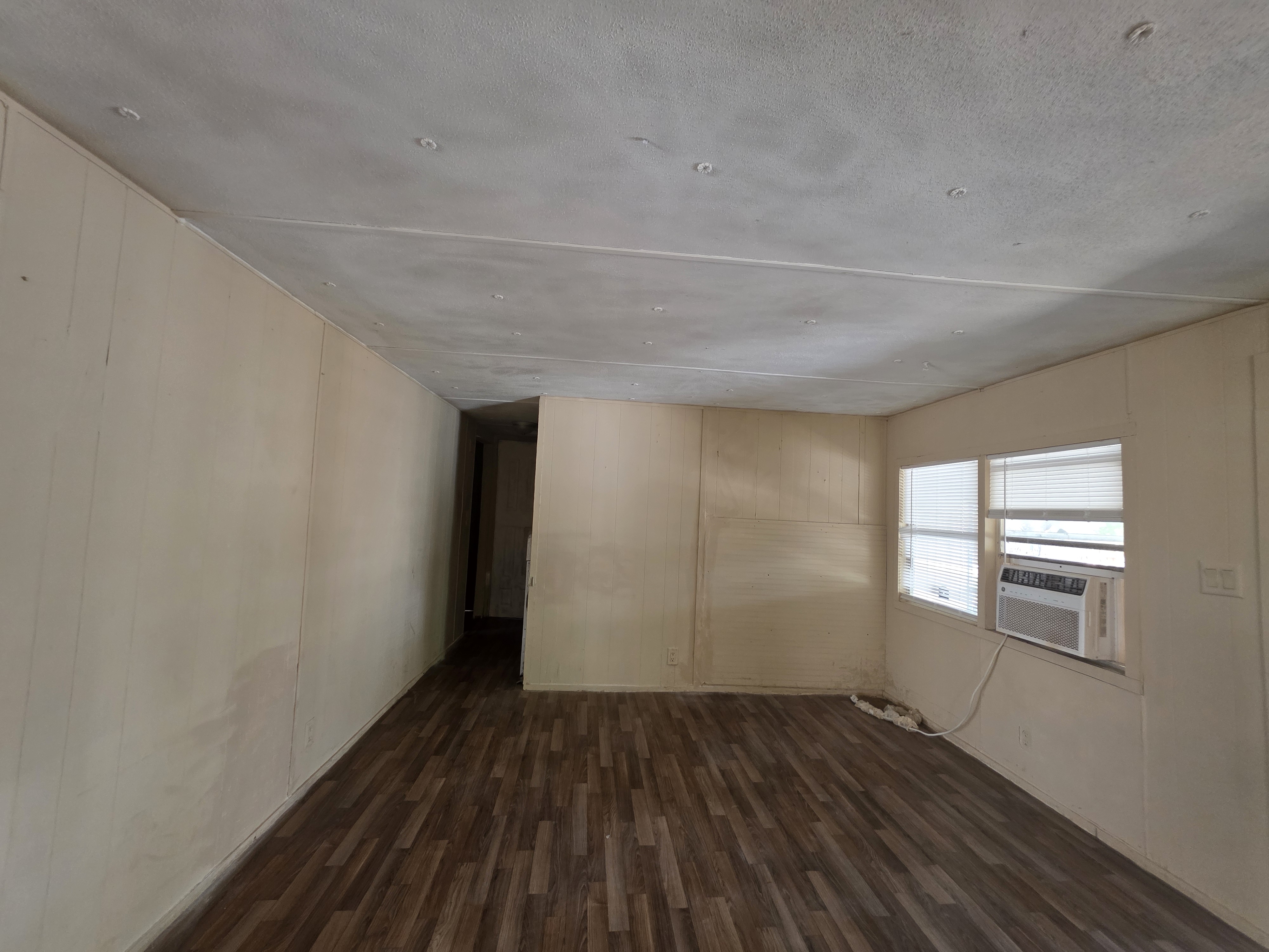 11533 Galway Road, Lot 107, Seffner, Florida 33584, 3 Bedrooms Bedrooms, ,2 BathroomsBathrooms,All - Age Mobile Home,For Sale,Galway Road, Lot 107,3833