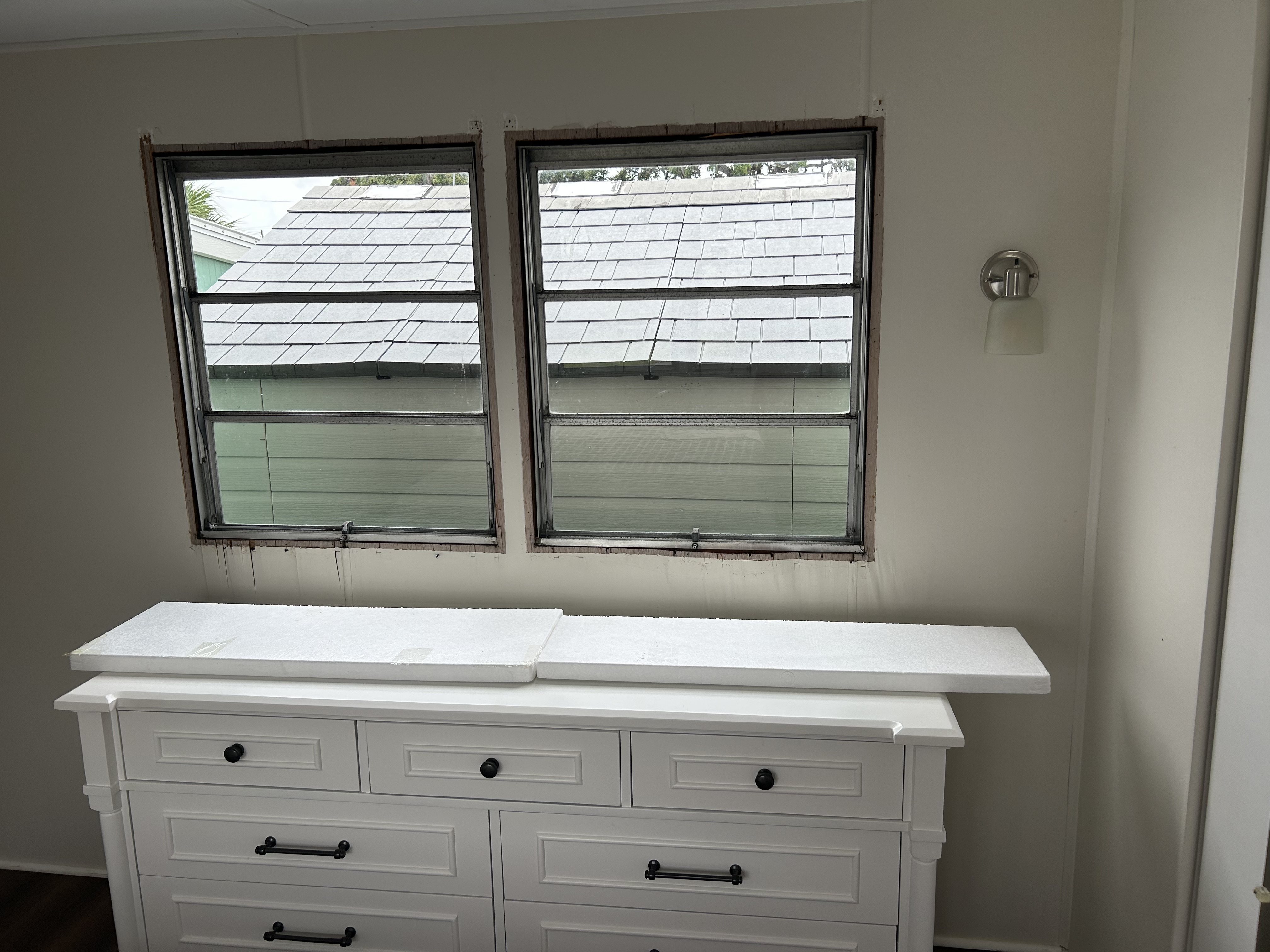 23 Azure Avenue, Palmetto, Florida 34221, 1 Bedroom Bedrooms, ,1 BathroomBathrooms,55-Plus Mobile Home,For Sale,Azure Avenue,3838