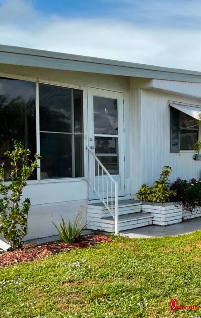 2843 Palm Lake Drive, Sarasota, Florida 34234, 2 Bedrooms Bedrooms, ,2 BathroomsBathrooms,55-Plus Mobile Home,For Sale,Palm Lake Drive,3853