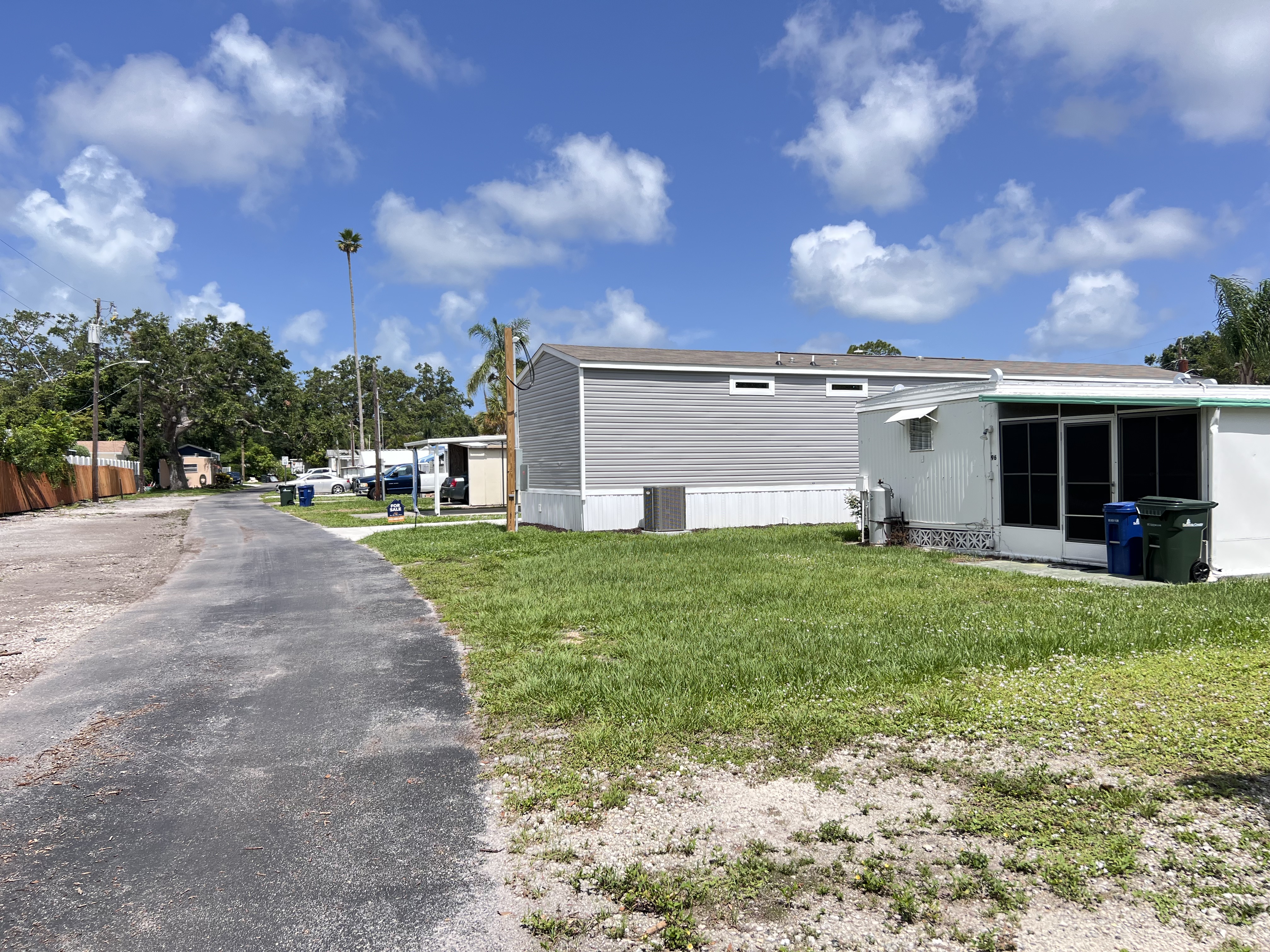2320 Bee Ridge Road, Lot 96, Sarasota, Florida 34239, 1 Bedroom Bedrooms, ,1 BathroomBathrooms,55-Plus Mobile Home,For Sale,Bee Ridge Road, Lot 96,3859