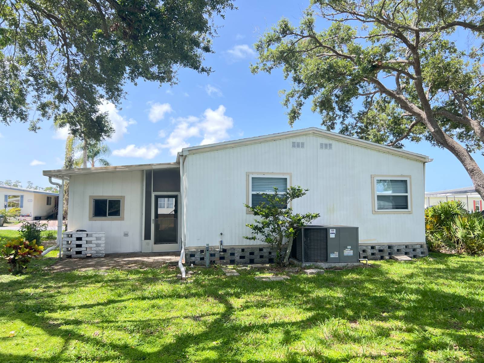 2871 Bay Aristocrat Dr, Sarasota, Florida 34234, 2 Bedrooms Bedrooms, ,2 BathroomsBathrooms,55-Plus Mobile Home,For Sale,Bay Aristocrat Dr,3863