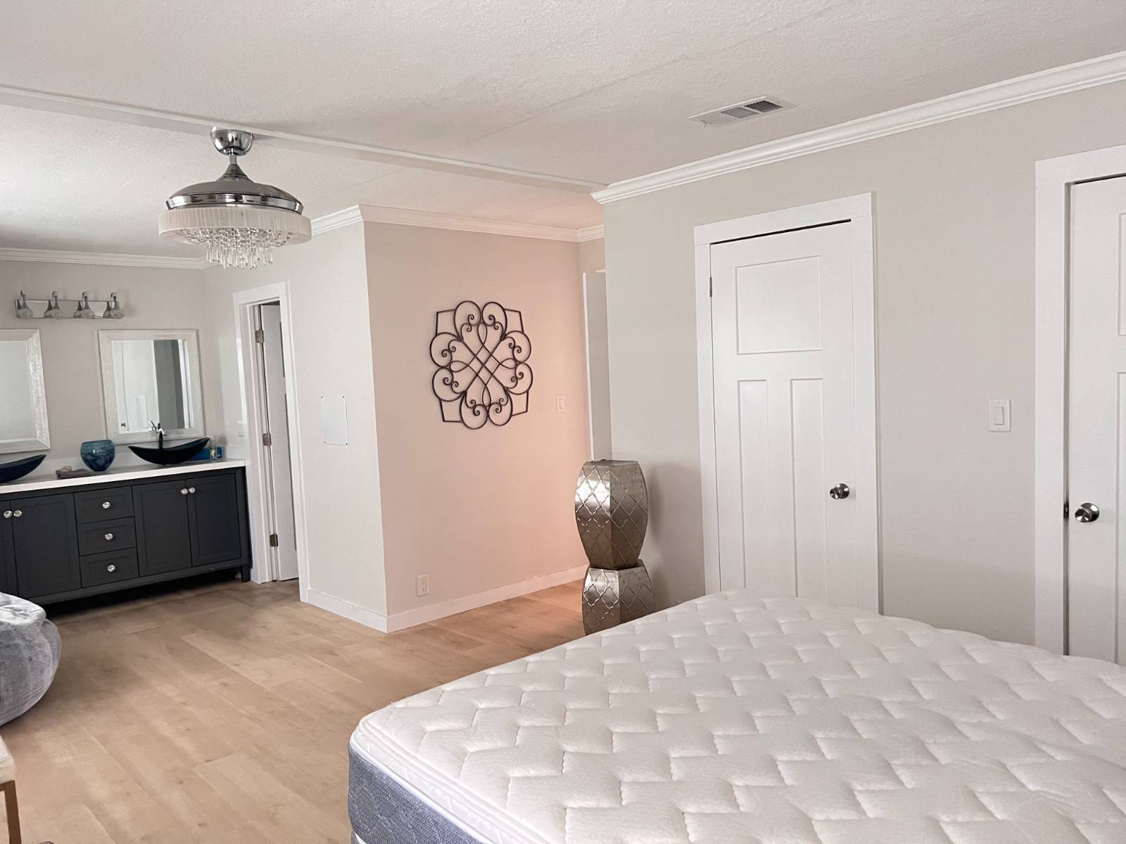 2871 Bay Aristocrat Dr, Sarasota, Florida 34234, 2 Bedrooms Bedrooms, ,2 BathroomsBathrooms,55-Plus Mobile Home,For Sale,Bay Aristocrat Dr,3863