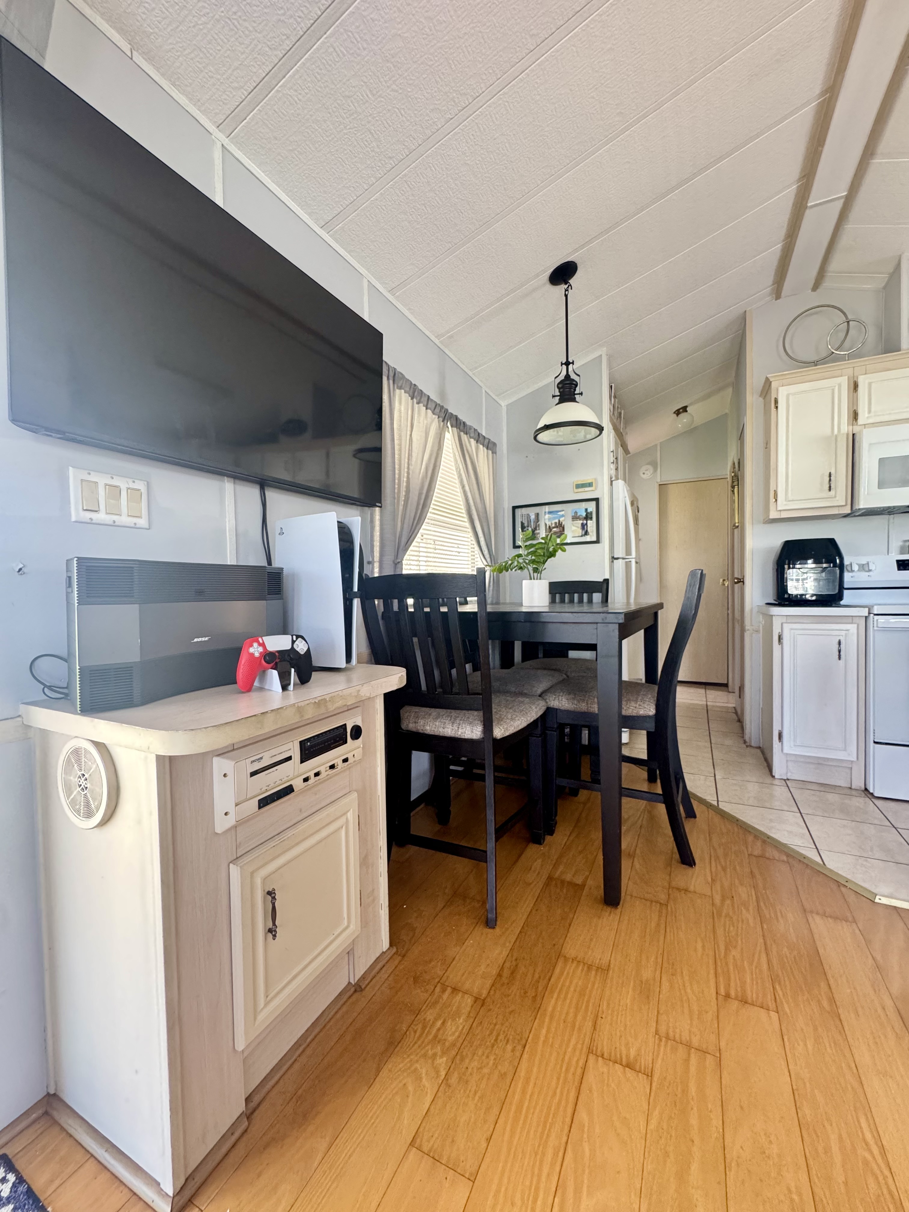2871 Bay Aristocrat Dr, Sarasota, Florida 34234, 2 Bedrooms Bedrooms, ,2 BathroomsBathrooms,55-Plus Mobile Home,For Sale,Bay Aristocrat Dr,3863