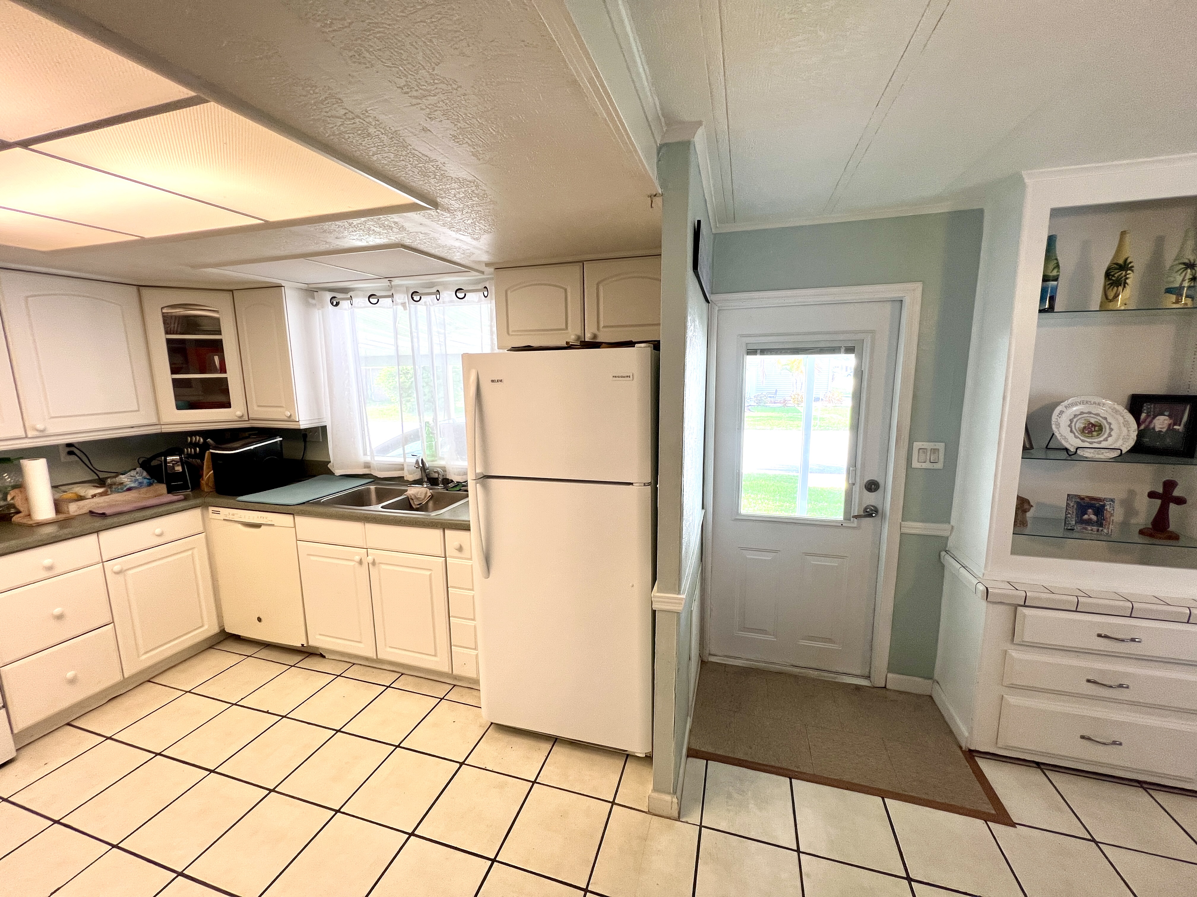546 Montego Lane North, Ellenton, Florida 34222, 2 Bedrooms Bedrooms, ,2 BathroomsBathrooms,55-Plus Mobile Home,For Sale,Montego Lane North,3865