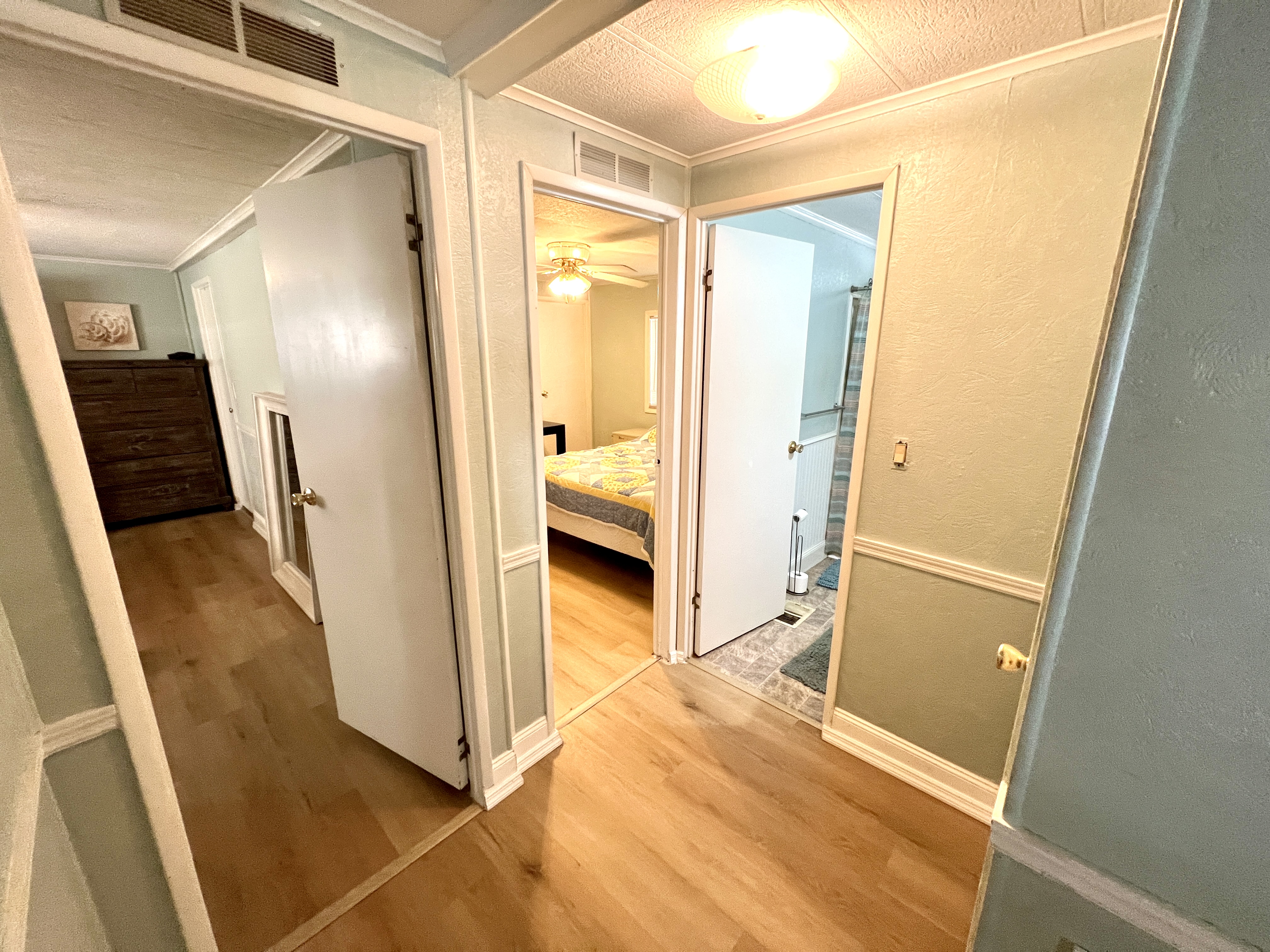 546 Montego Lane North, Ellenton, Florida 34222, 2 Bedrooms Bedrooms, ,2 BathroomsBathrooms,55-Plus Mobile Home,For Sale,Montego Lane North,3865