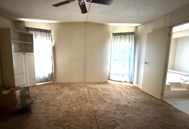 100 Hampton Road, Lot 201, Clearwater, Florida 33759, 2 Bedrooms Bedrooms, ,2 BathroomsBathrooms,55-Plus Mobile Home,For Sale,Hampton Road, Lot 201,3869