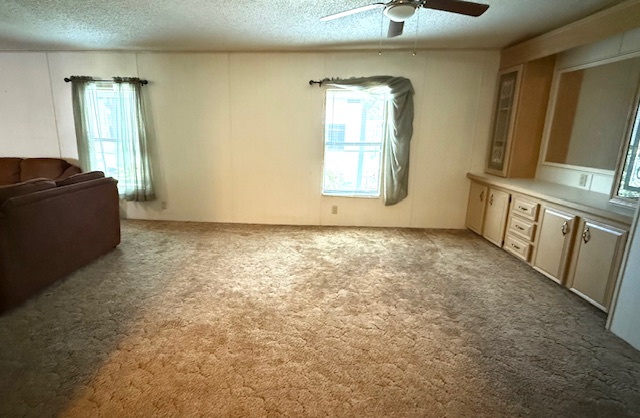 100 Hampton Road, Lot 201, Clearwater, Florida 33759, 2 Bedrooms Bedrooms, ,2 BathroomsBathrooms,55-Plus Mobile Home,For Sale,Hampton Road, Lot 201,3869