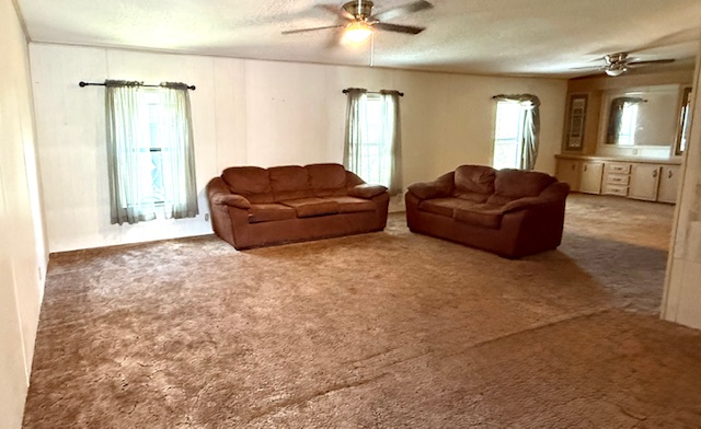 100 Hampton Road, Lot 201, Clearwater, Florida 33759, 2 Bedrooms Bedrooms, ,2 BathroomsBathrooms,55-Plus Mobile Home,For Sale,Hampton Road, Lot 201,3869