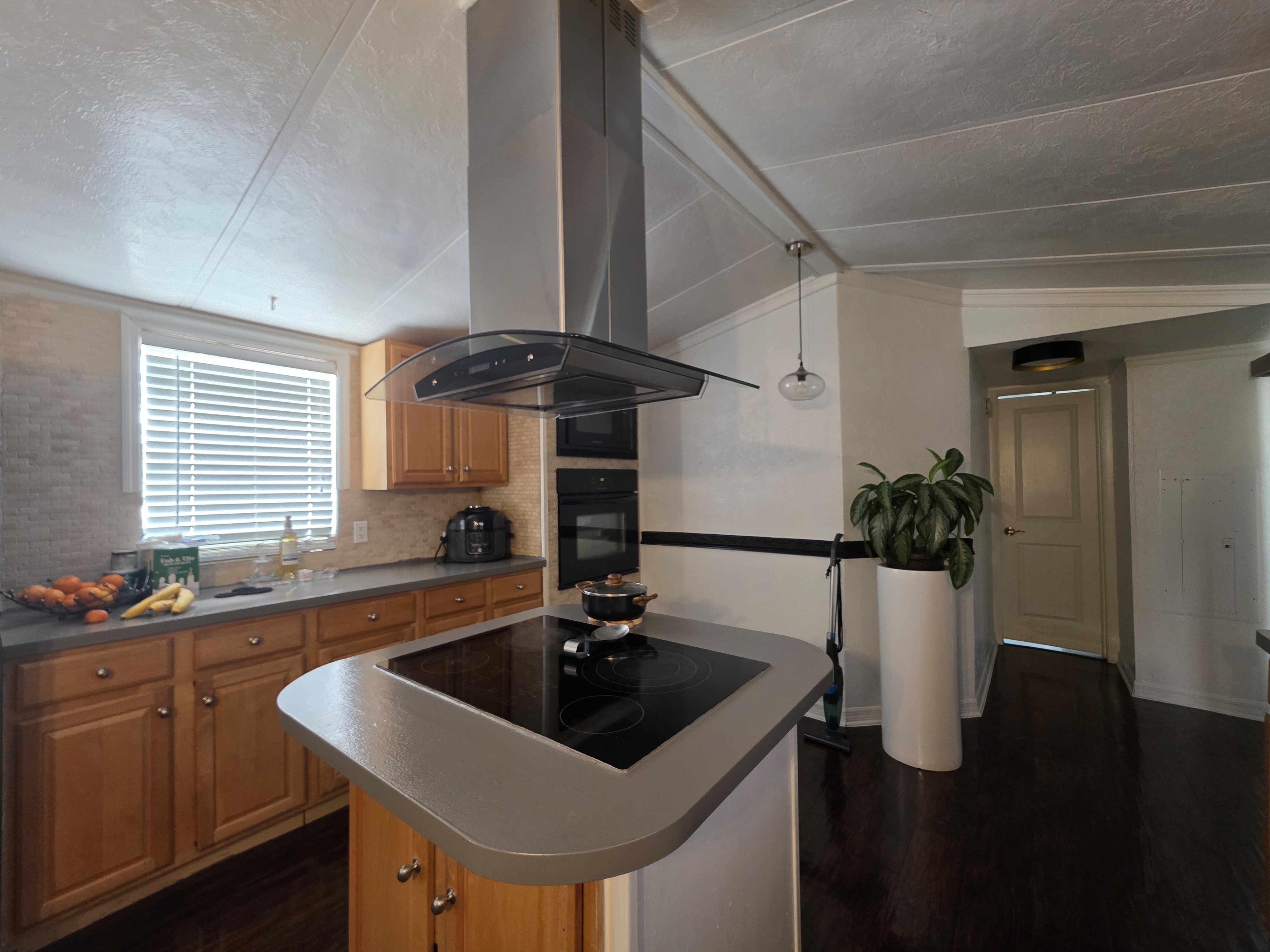 305 Magnolia Lane, Tampa, Florida 33610, 2 Bedrooms Bedrooms, ,2 BathroomsBathrooms,All - Age Mobile Home,For Sale,Magnolia Lane,3874