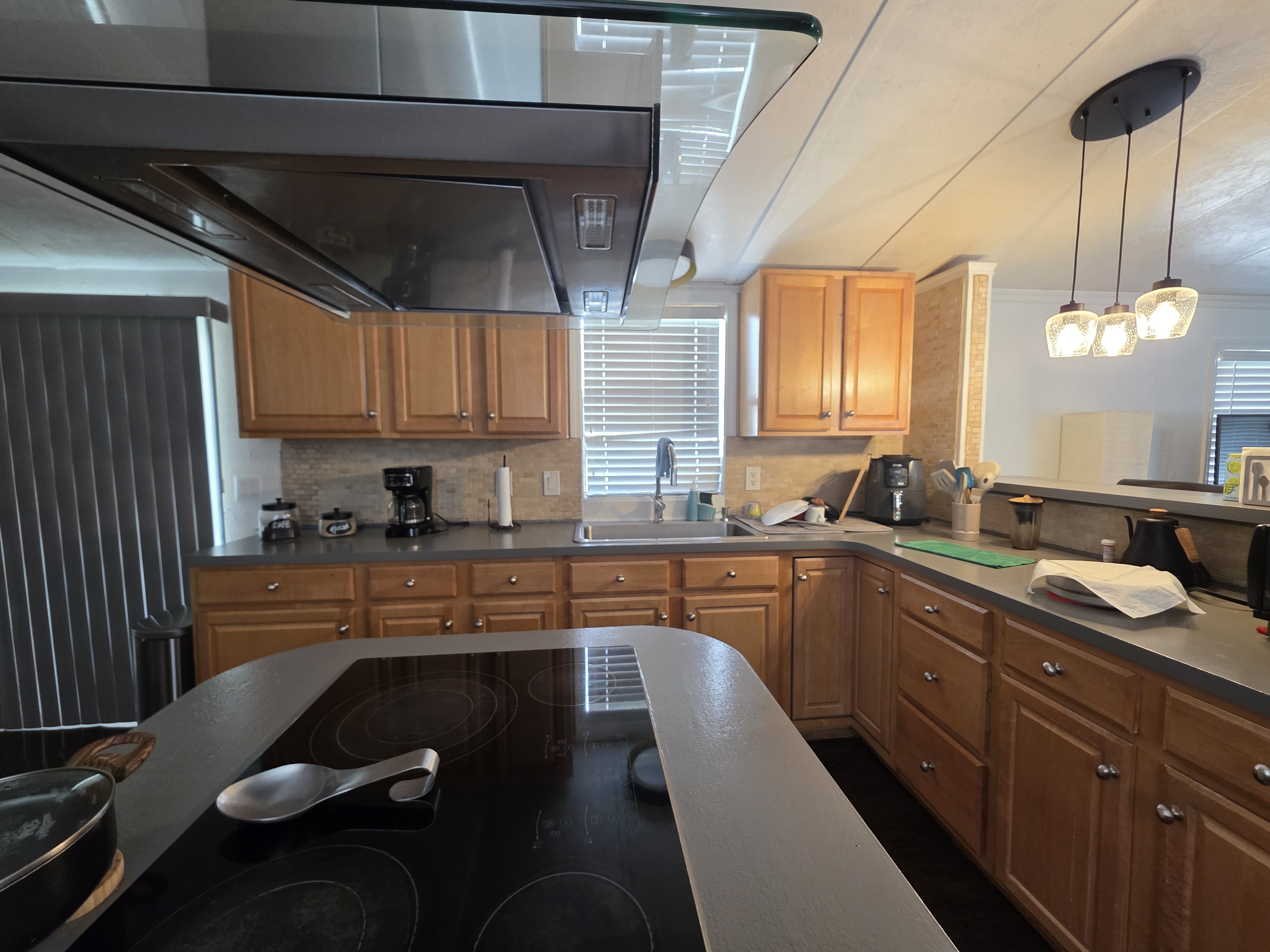 305 Magnolia Lane, Tampa, Florida 33610, 2 Bedrooms Bedrooms, ,2 BathroomsBathrooms,All - Age Mobile Home,For Sale,Magnolia Lane,3874