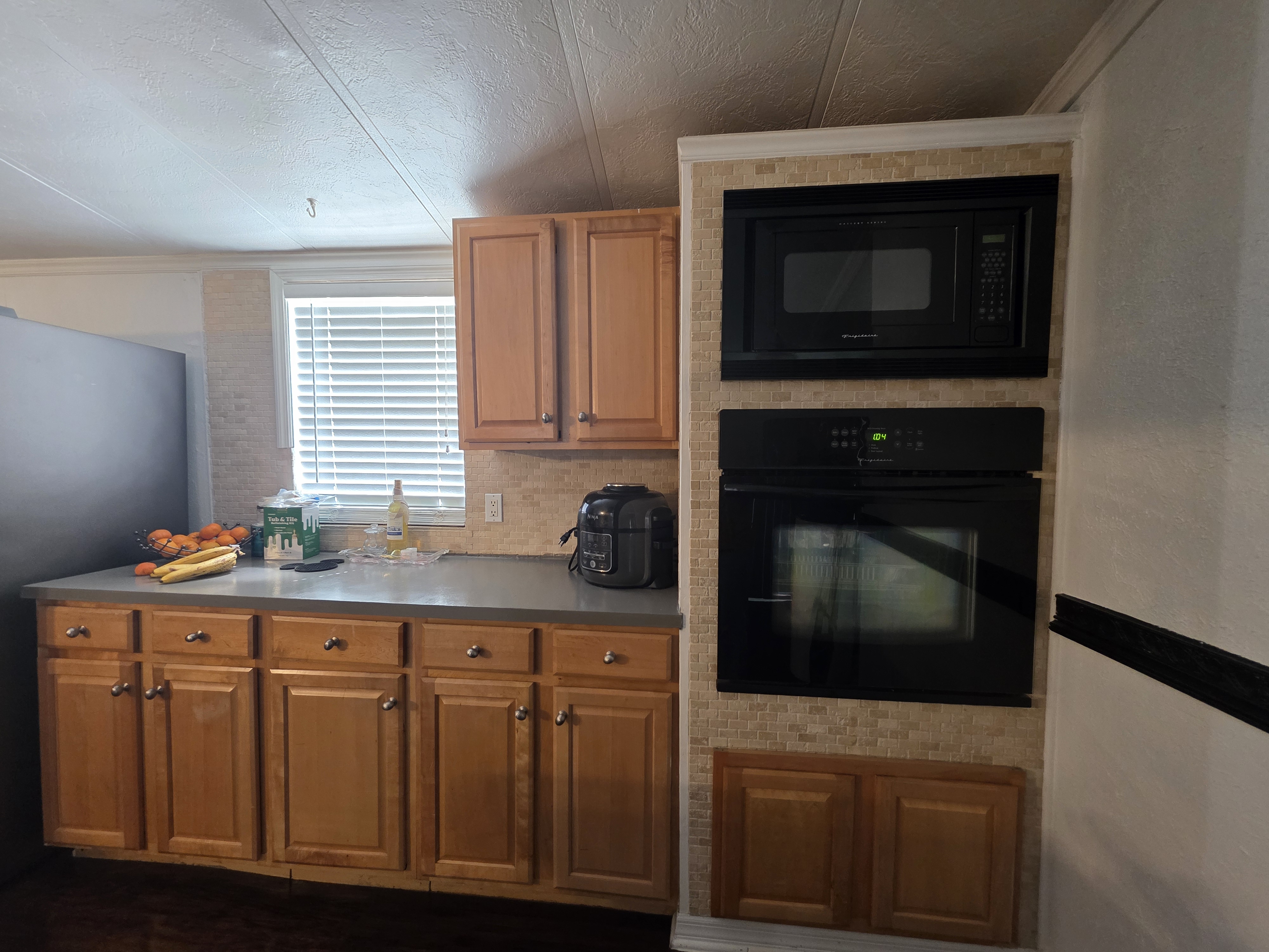 305 Magnolia Lane, Tampa, Florida 33610, 2 Bedrooms Bedrooms, ,2 BathroomsBathrooms,All - Age Mobile Home,For Sale,Magnolia Lane,3874