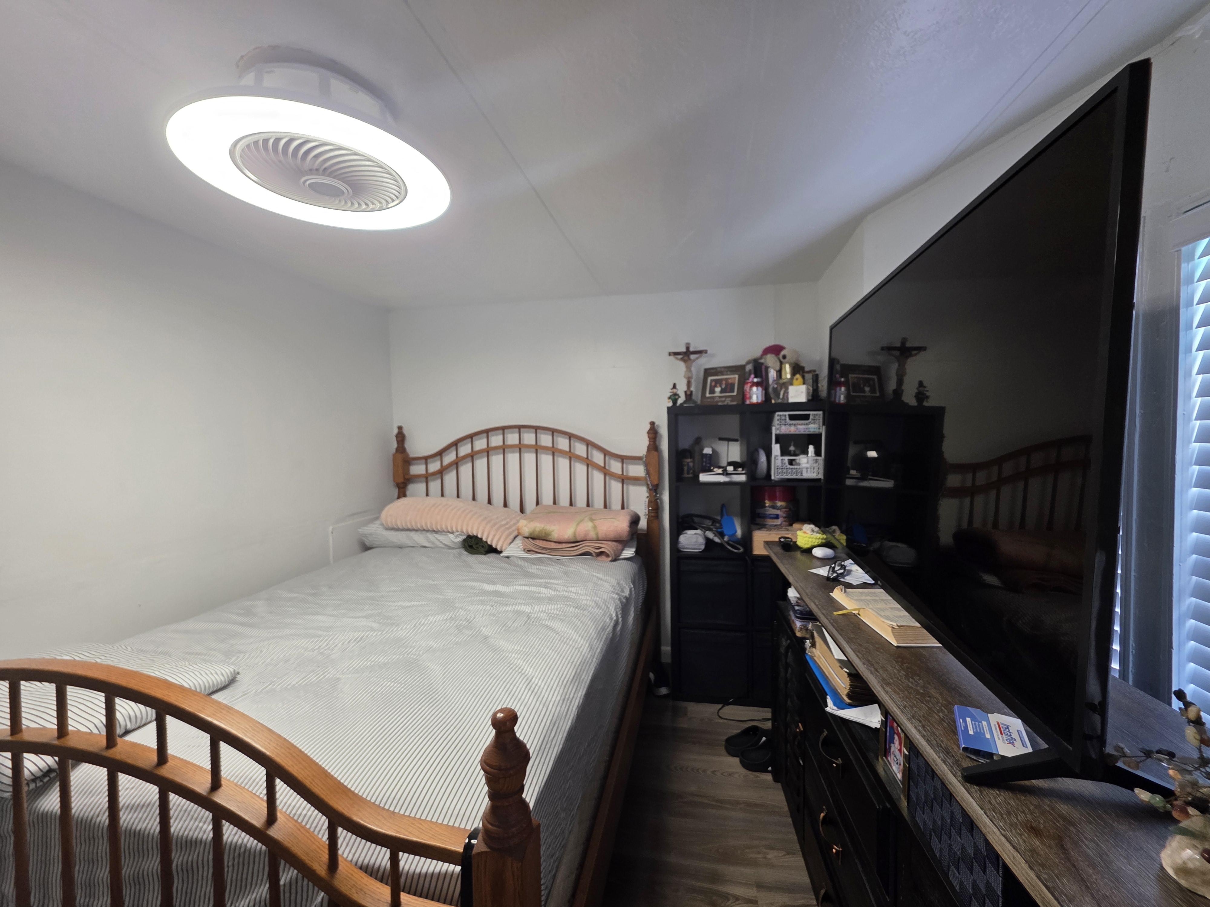 305 Magnolia Lane, Tampa, Florida 33610, 2 Bedrooms Bedrooms, ,2 BathroomsBathrooms,All - Age Mobile Home,For Sale,Magnolia Lane,3874