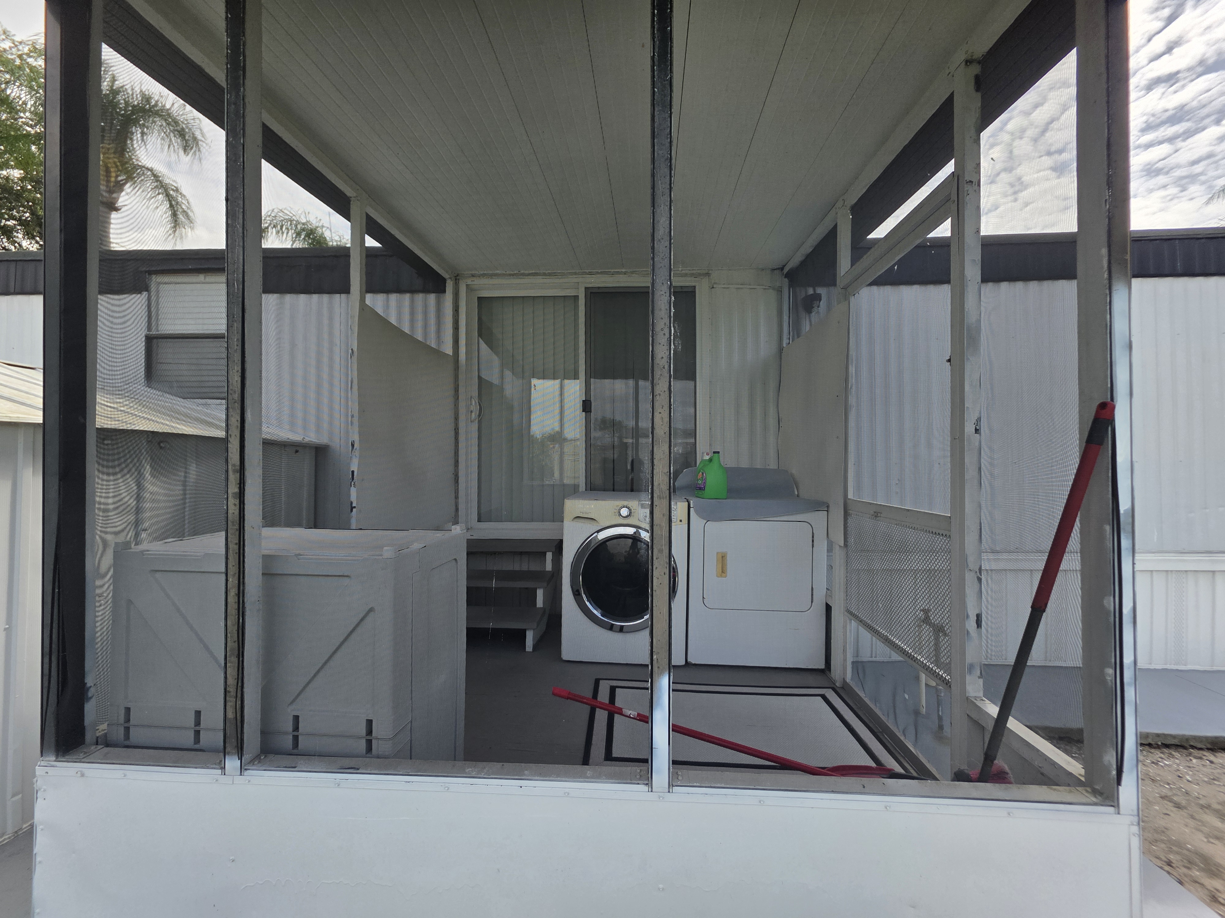 305 Magnolia Lane, Tampa, Florida 33610, 2 Bedrooms Bedrooms, ,2 BathroomsBathrooms,All - Age Mobile Home,For Sale,Magnolia Lane,3874