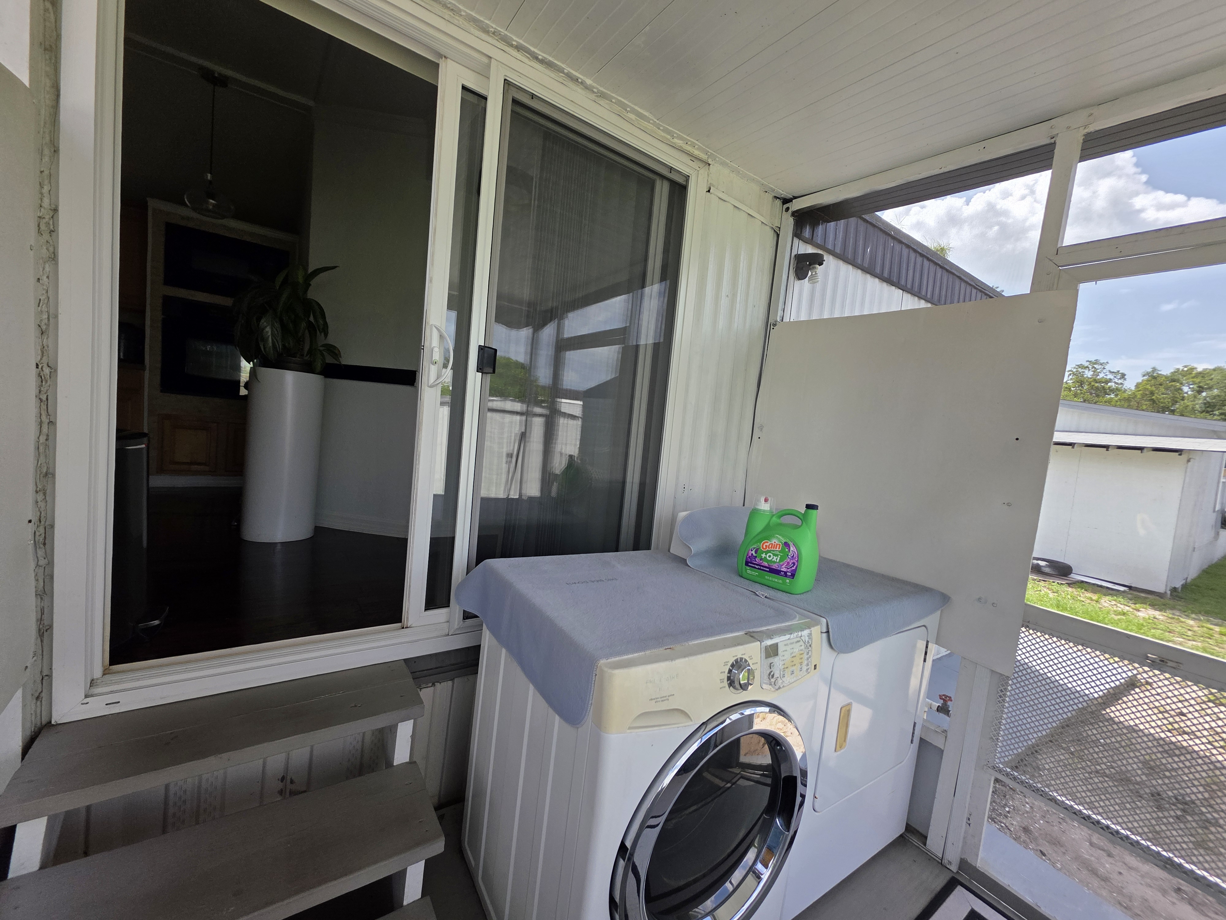 305 Magnolia Lane, Tampa, Florida 33610, 2 Bedrooms Bedrooms, ,2 BathroomsBathrooms,All - Age Mobile Home,For Sale,Magnolia Lane,3874