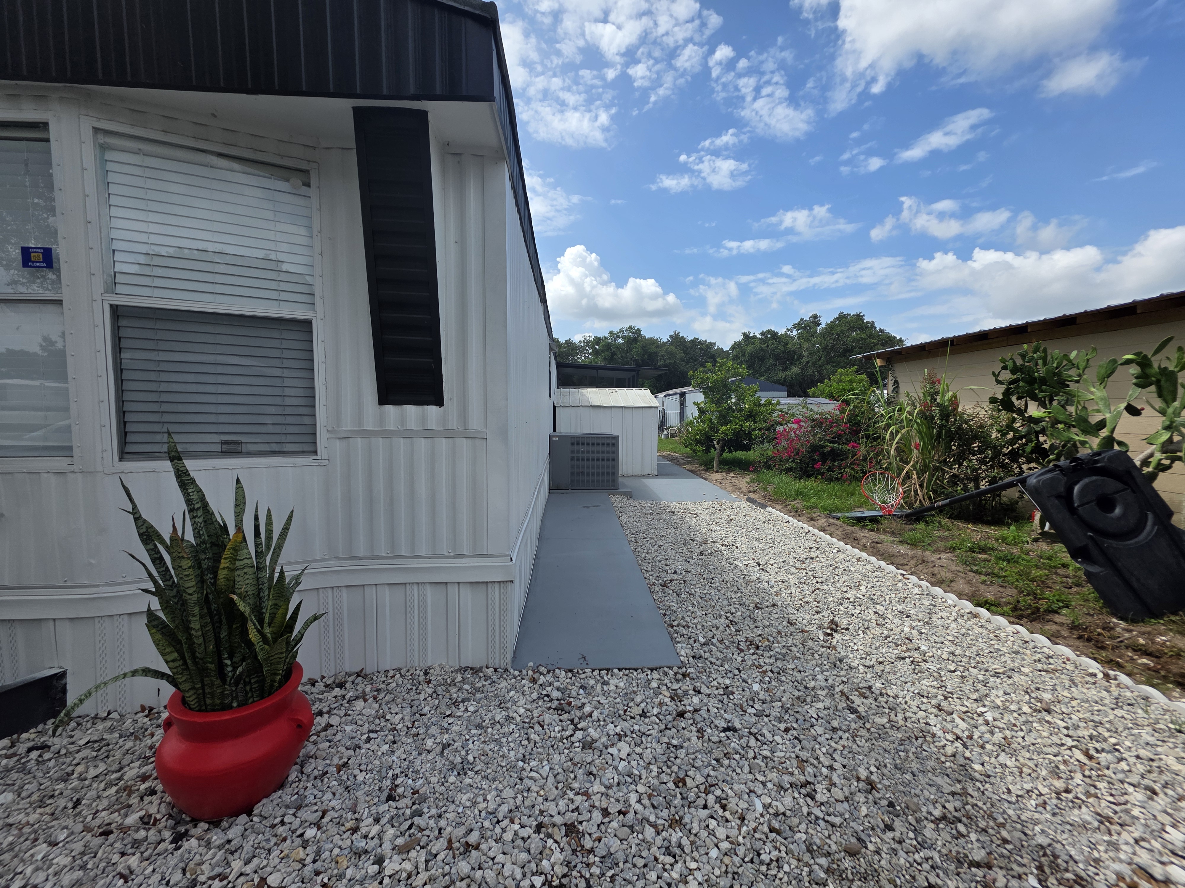 305 Magnolia Lane, Tampa, Florida 33610, 2 Bedrooms Bedrooms, ,2 BathroomsBathrooms,All - Age Mobile Home,For Sale,Magnolia Lane,3874