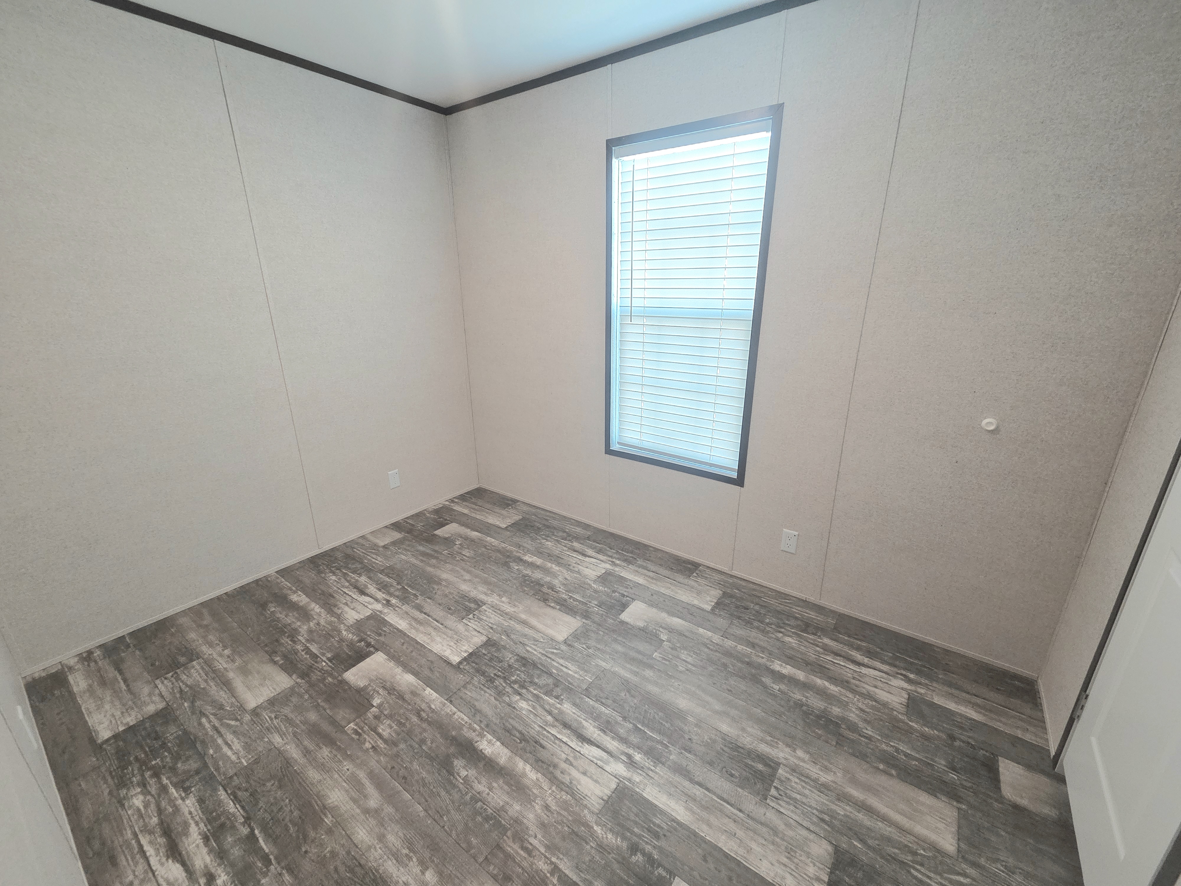 603 63rd Ave W, Site J18, Bradenton, Florida 34207, 3 Bedrooms Bedrooms, ,2 BathroomsBathrooms,All - Age Mobile Home,For Sale,63rd Ave W, Site J18,3877