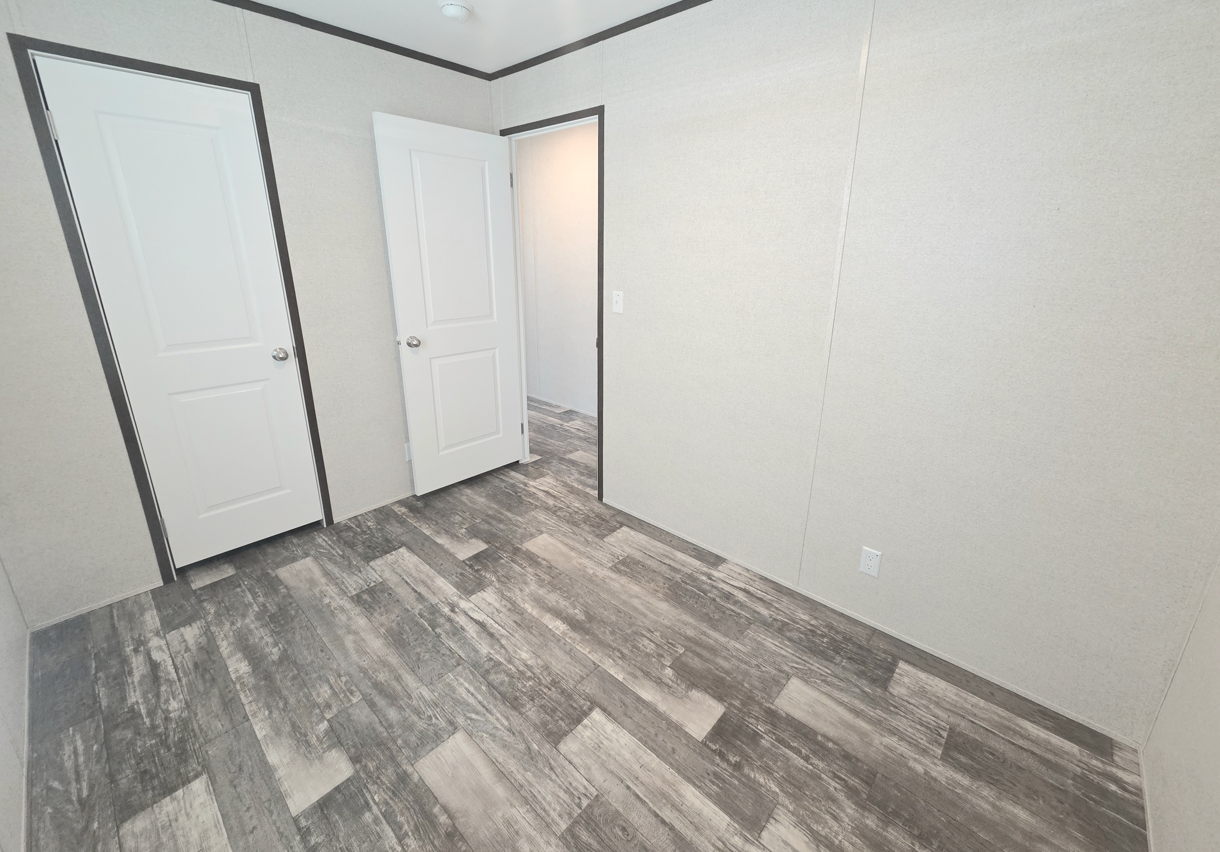 603 63rd Ave W, Site J18, Bradenton, Florida 34207, 3 Bedrooms Bedrooms, ,2 BathroomsBathrooms,All - Age Mobile Home,For Sale,63rd Ave W, Site J18,3877