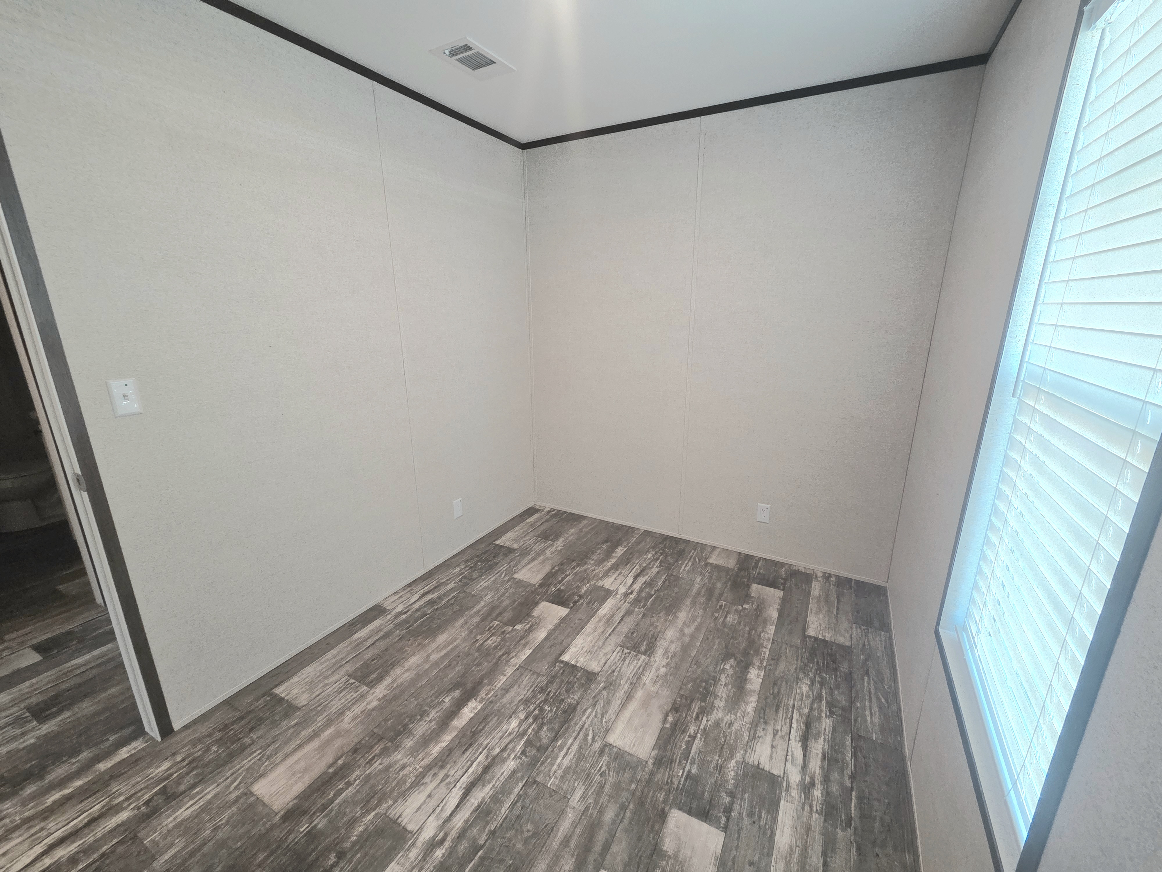 603 63rd Ave W, Site J18, Bradenton, Florida 34207, 3 Bedrooms Bedrooms, ,2 BathroomsBathrooms,All - Age Mobile Home,For Sale,63rd Ave W, Site J18,3877