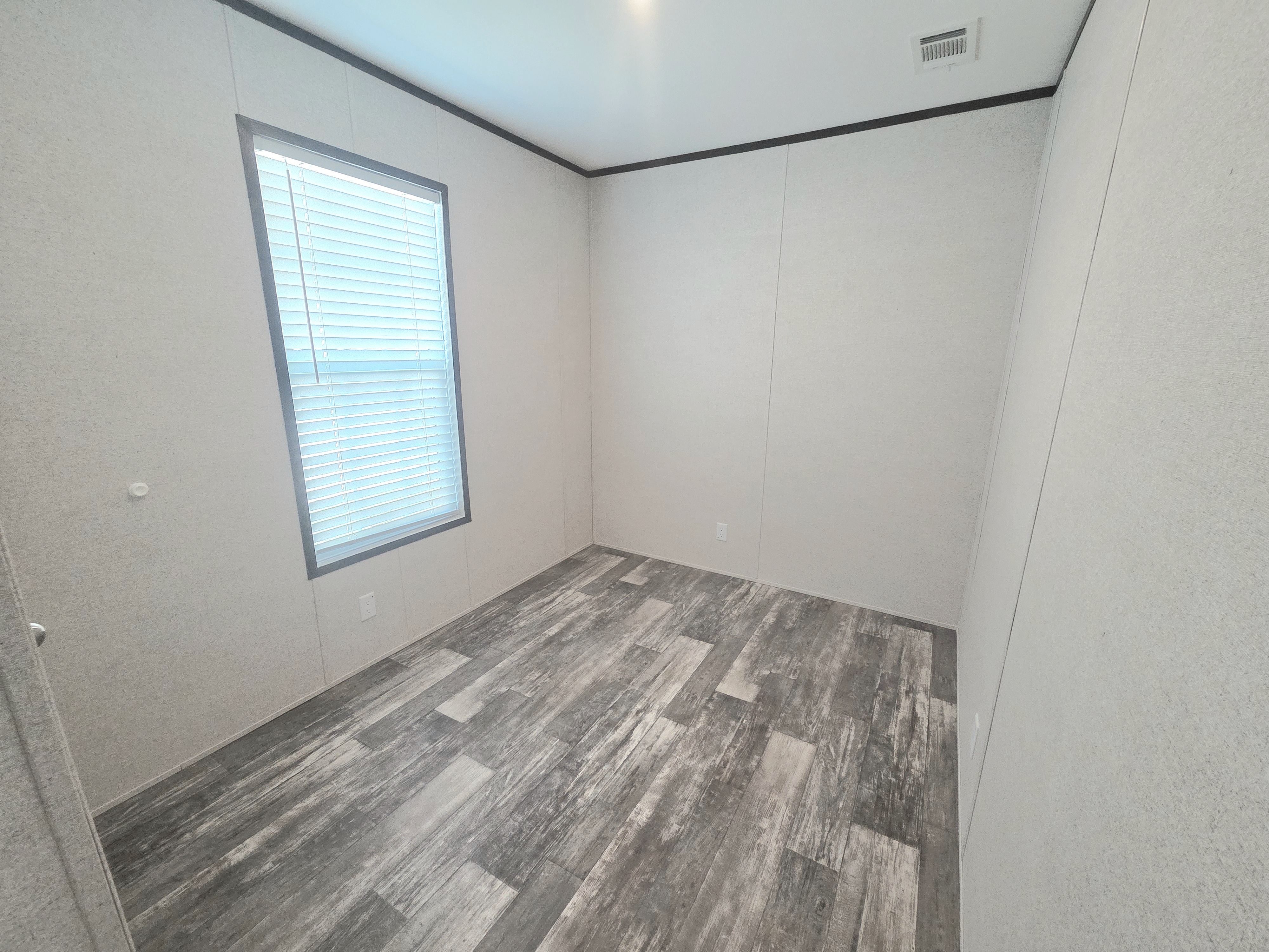 603 63rd Ave W, Site J18, Bradenton, Florida 34207, 3 Bedrooms Bedrooms, ,2 BathroomsBathrooms,All - Age Mobile Home,For Sale,63rd Ave W, Site J18,3877