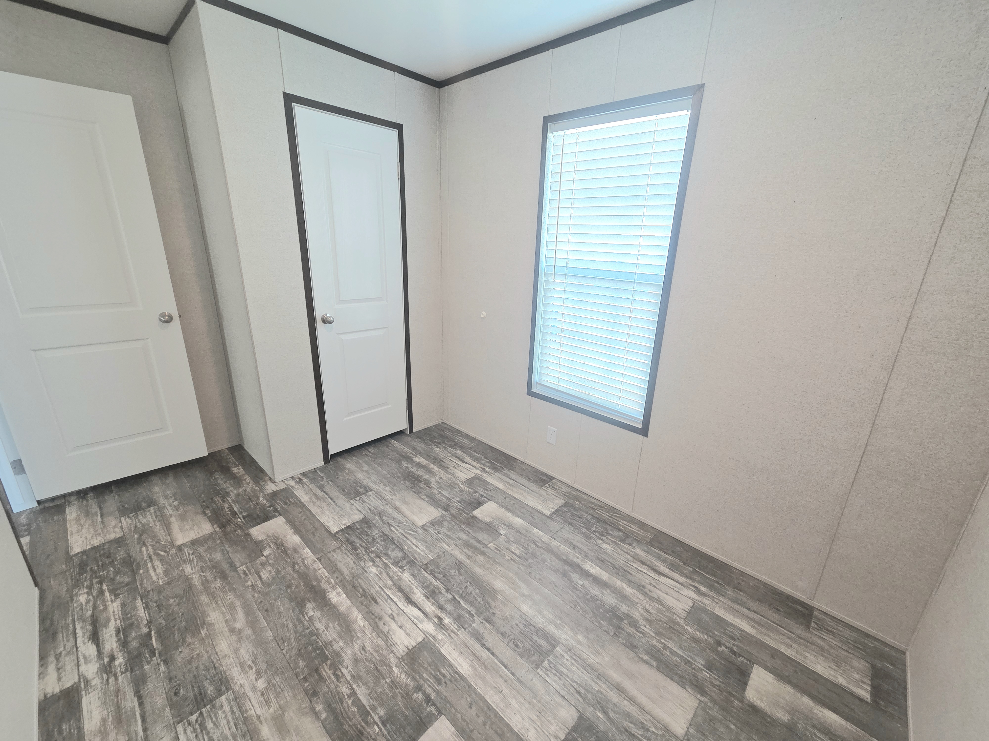 603 63rd Ave W, Site J18, Bradenton, Florida 34207, 3 Bedrooms Bedrooms, ,2 BathroomsBathrooms,All - Age Mobile Home,For Sale,63rd Ave W, Site J18,3877