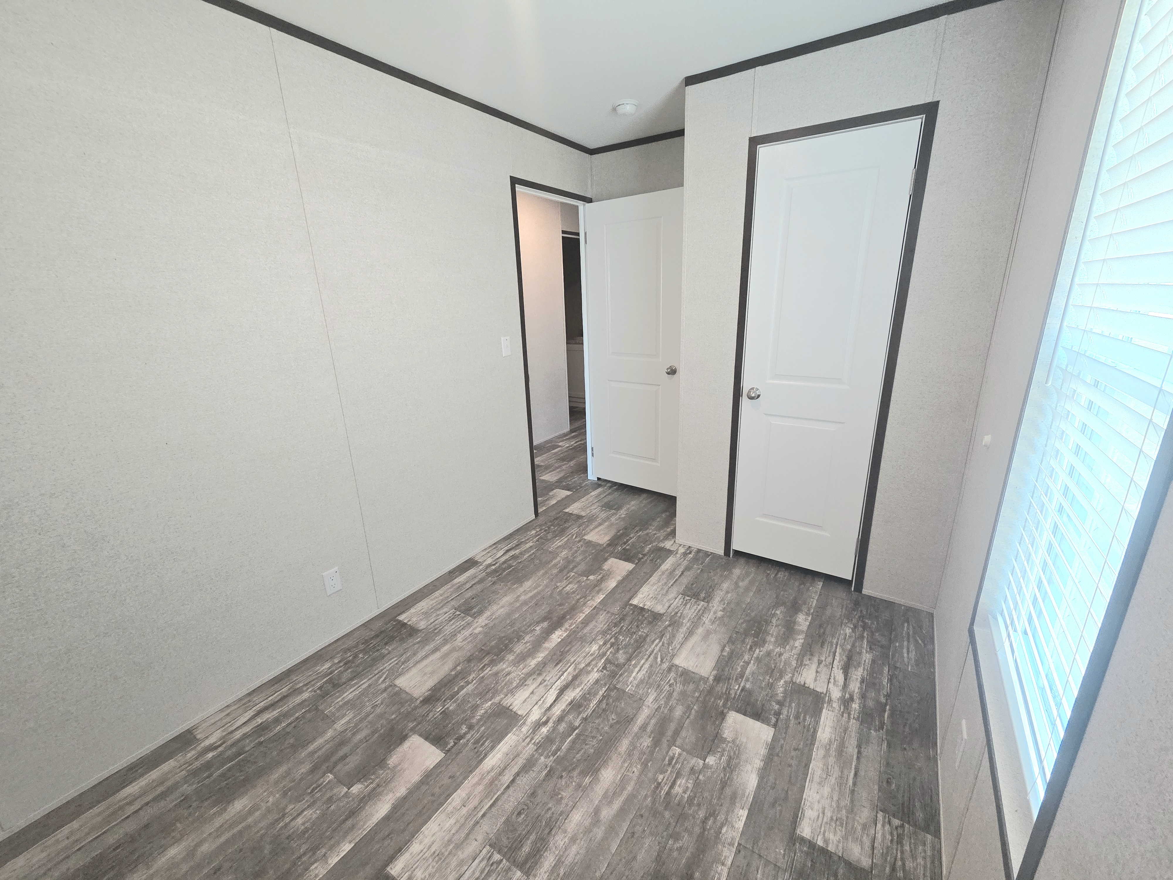 603 63rd Ave W, Site J18, Bradenton, Florida 34207, 3 Bedrooms Bedrooms, ,2 BathroomsBathrooms,All - Age Mobile Home,For Sale,63rd Ave W, Site J18,3877