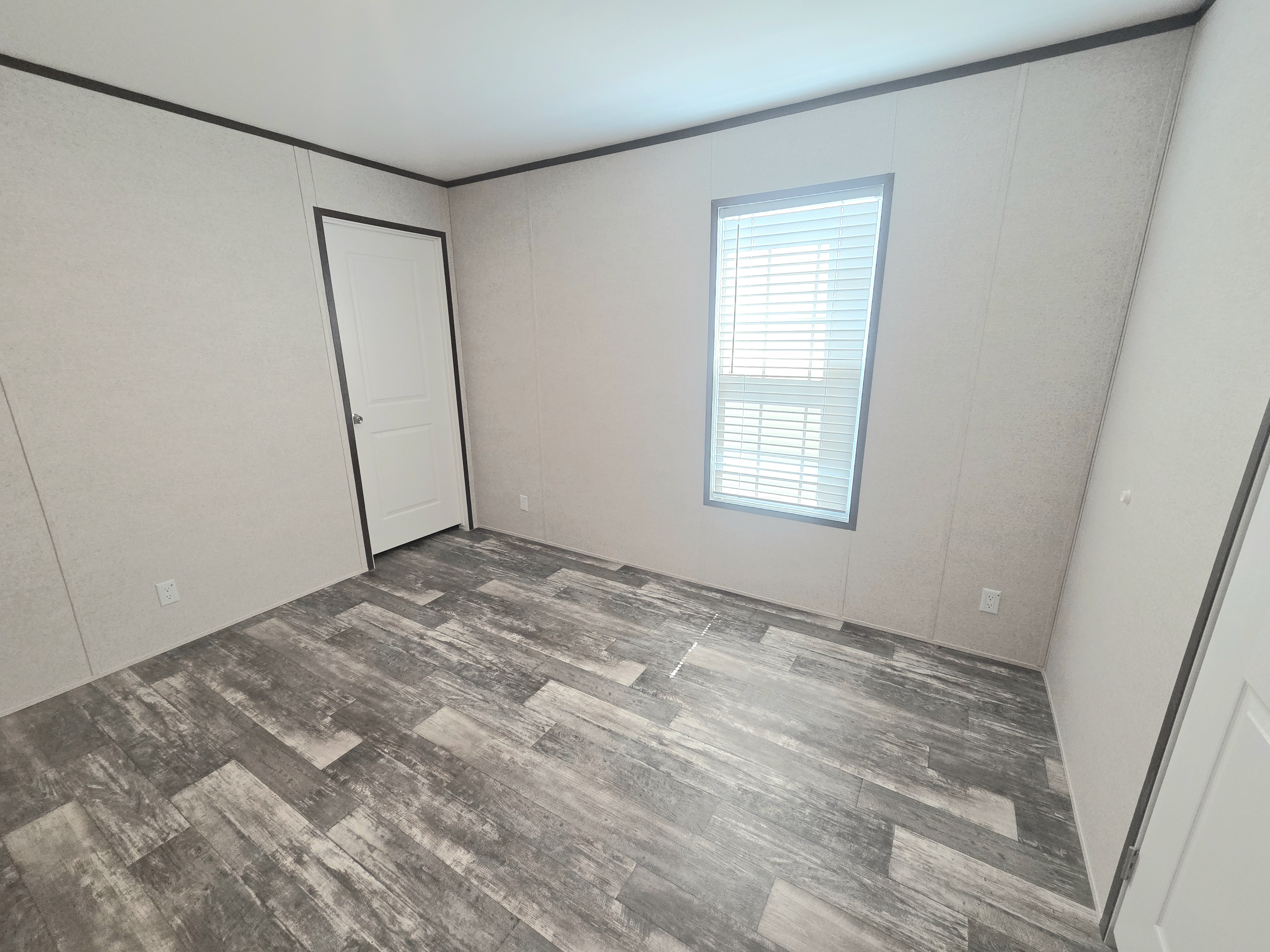 603 63rd Ave W, Site J18, Bradenton, Florida 34207, 3 Bedrooms Bedrooms, ,2 BathroomsBathrooms,All - Age Mobile Home,For Sale,63rd Ave W, Site J18,3877