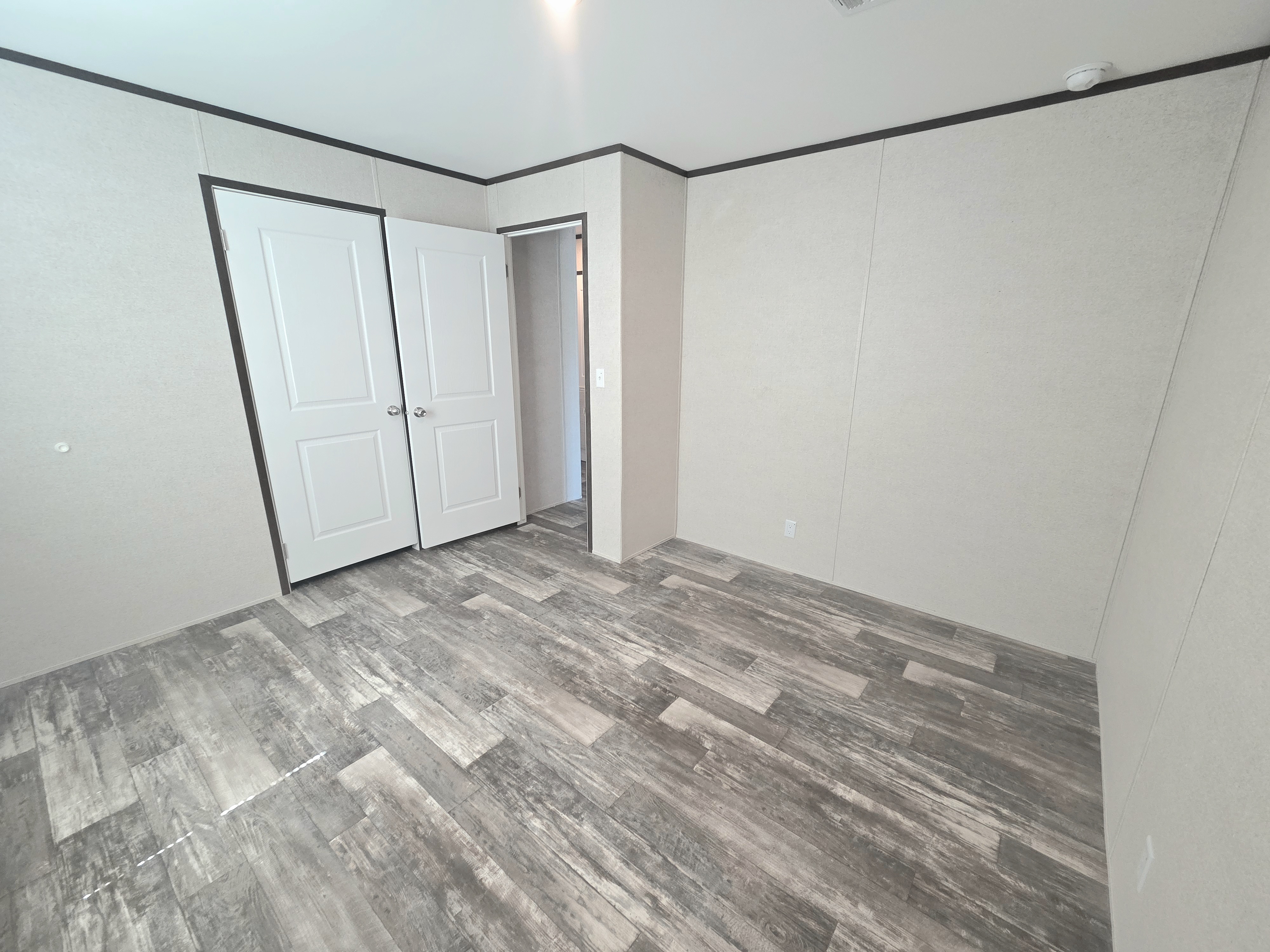603 63rd Ave W, Site J18, Bradenton, Florida 34207, 3 Bedrooms Bedrooms, ,2 BathroomsBathrooms,All - Age Mobile Home,For Sale,63rd Ave W, Site J18,3877