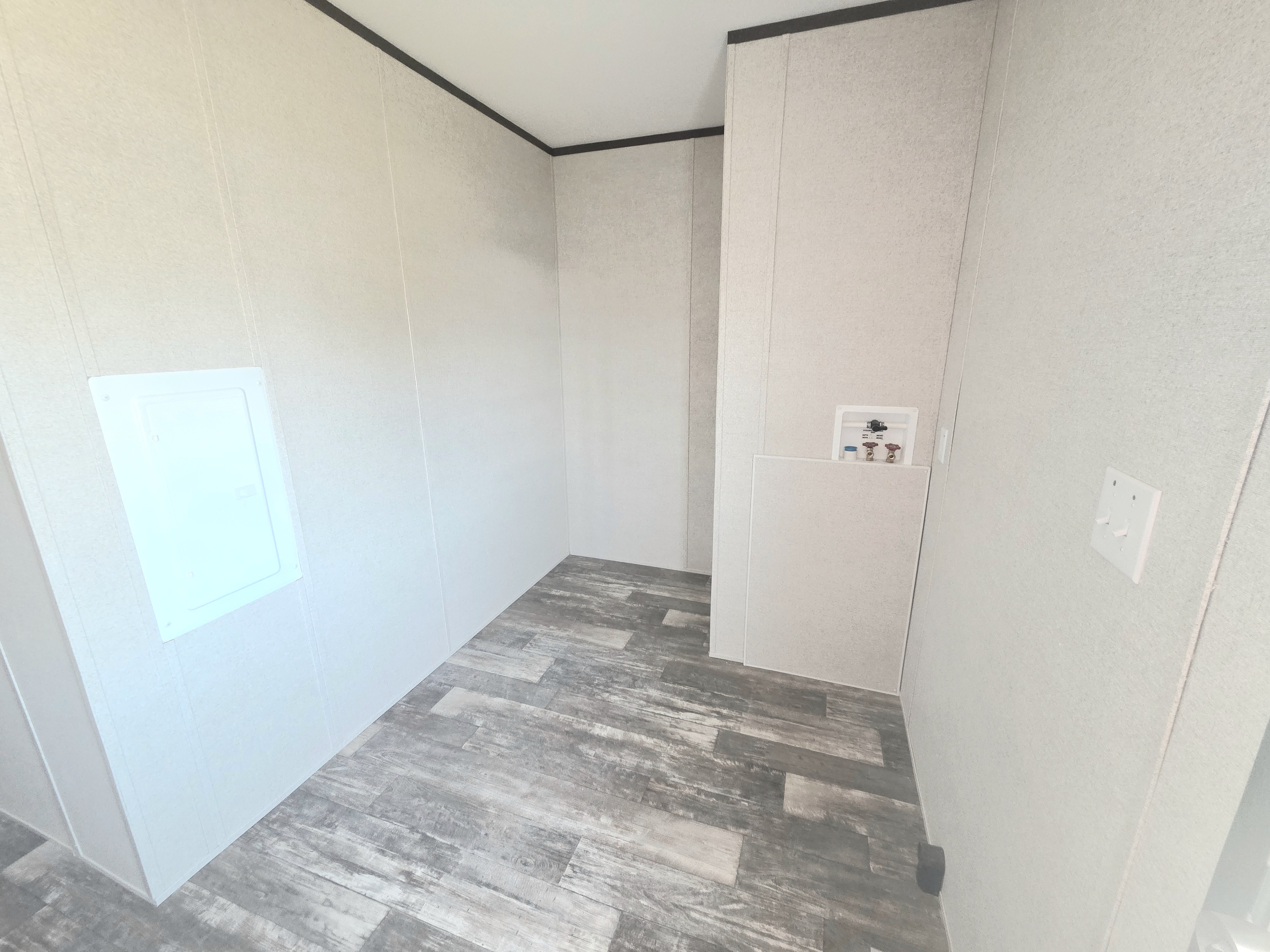 603 63rd Ave W, Site J18, Bradenton, Florida 34207, 3 Bedrooms Bedrooms, ,2 BathroomsBathrooms,All - Age Mobile Home,For Sale,63rd Ave W, Site J18,3877