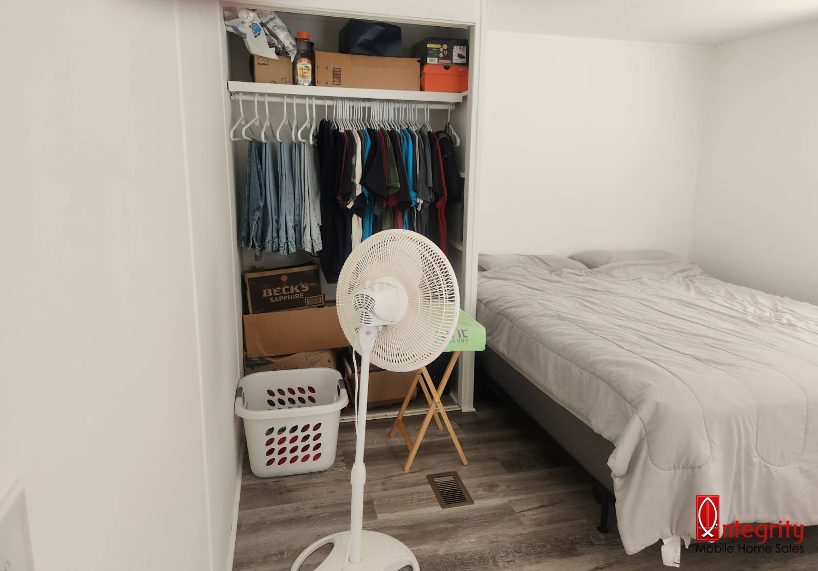 5619 Weather Vane Street, Bradenton, Florida 34203, 2 Bedrooms Bedrooms, ,1 BathroomBathrooms,55-Plus Mobile Home,For Sale,Weather Vane Street,3879