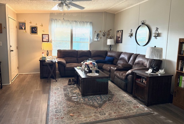 100 Hampton Road, Lot 245, Clearwater, Florida 33759, 2 Bedrooms Bedrooms, ,2 BathroomsBathrooms,55-Plus Mobile Home,For Sale,Hampton Road, Lot 245,3881