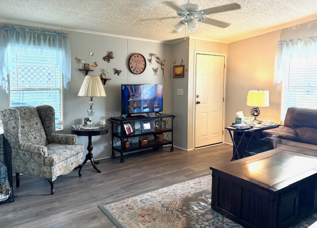 100 Hampton Road, Lot 245, Clearwater, Florida 33759, 2 Bedrooms Bedrooms, ,2 BathroomsBathrooms,55-Plus Mobile Home,For Sale,Hampton Road, Lot 245,3881