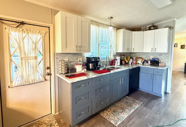 100 Hampton Road, Lot 245, Clearwater, Florida 33759, 2 Bedrooms Bedrooms, ,2 BathroomsBathrooms,55-Plus Mobile Home,For Sale,Hampton Road, Lot 245,3881