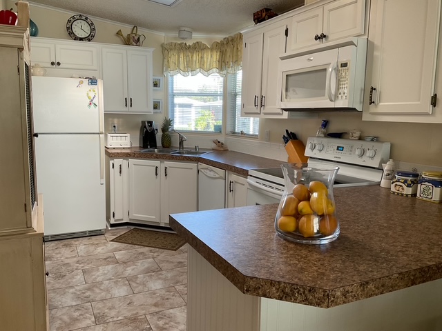 6707 John Avenue, Ellenton, Florida 34222, 2 Bedrooms Bedrooms, ,2 BathroomsBathrooms,55-Plus Mobile Home,For Sale,John Avenue,3884