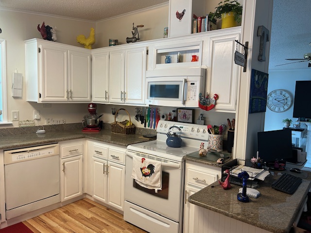 6613 John Avenue, Ellenton, Florida 34222, 2 Bedrooms Bedrooms, ,2 BathroomsBathrooms,55-Plus Mobile Home,For Sale,John Avenue,3886