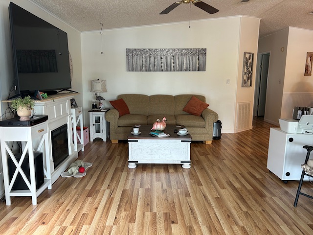 6613 John Avenue, Ellenton, Florida 34222, 2 Bedrooms Bedrooms, ,2 BathroomsBathrooms,55-Plus Mobile Home,For Sale,John Avenue,3886