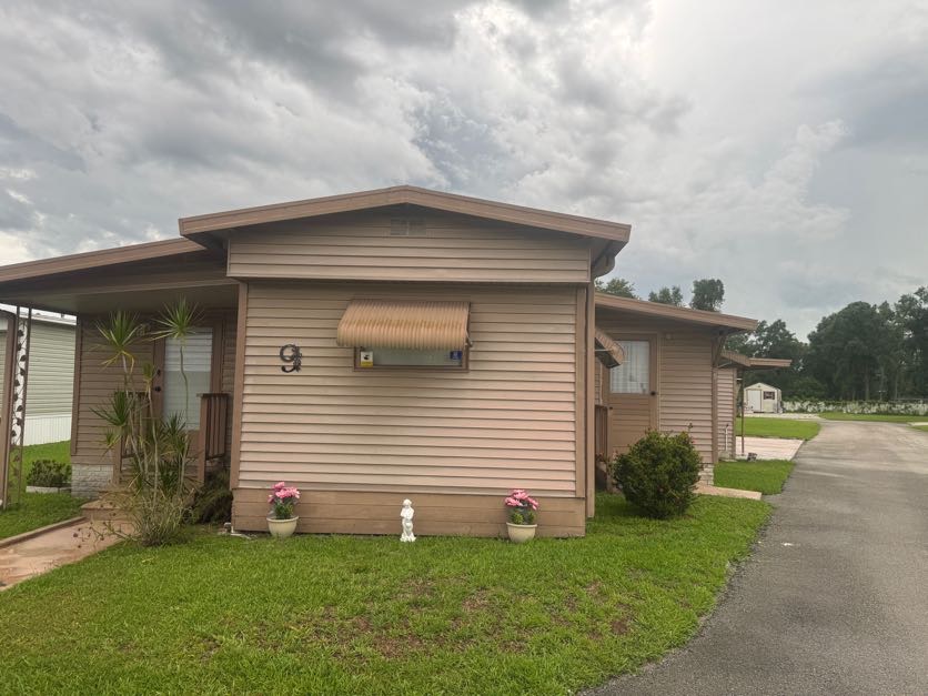 3305 Skyview Drive, Lot 9, Lakeland, Florida 33801, 2 Bedrooms Bedrooms, ,2 BathroomsBathrooms,55-Plus Mobile Home,For Sale,Skyview Drive, Lot 9,3887