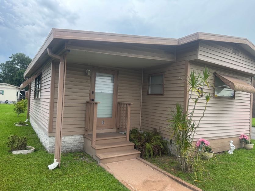 3305 Skyview Drive, Lot 9, Lakeland, Florida 33801, 2 Bedrooms Bedrooms, ,2 BathroomsBathrooms,55-Plus Mobile Home,For Sale,Skyview Drive, Lot 9,3887