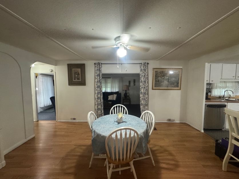 3305 Skyview Drive, Lot 9, Lakeland, Florida 33801, 2 Bedrooms Bedrooms, ,2 BathroomsBathrooms,55-Plus Mobile Home,For Sale,Skyview Drive, Lot 9,3887