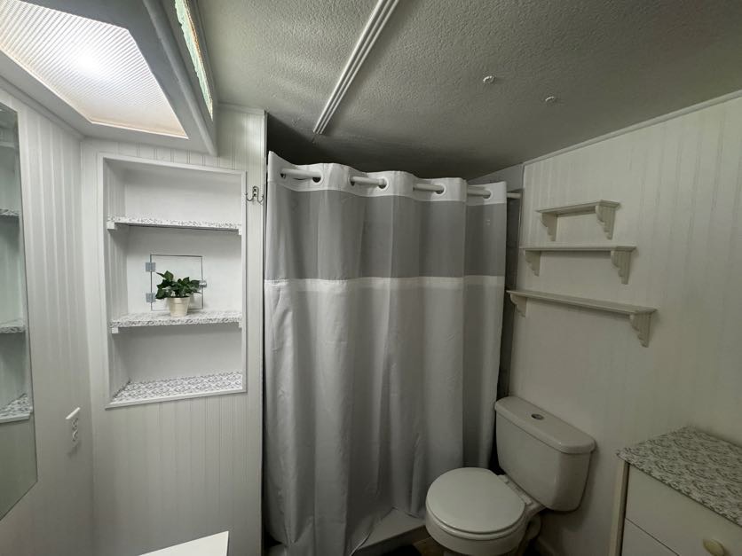 3305 Skyview Drive, Lot 9, Lakeland, Florida 33801, 2 Bedrooms Bedrooms, ,2 BathroomsBathrooms,55-Plus Mobile Home,For Sale,Skyview Drive, Lot 9,3887