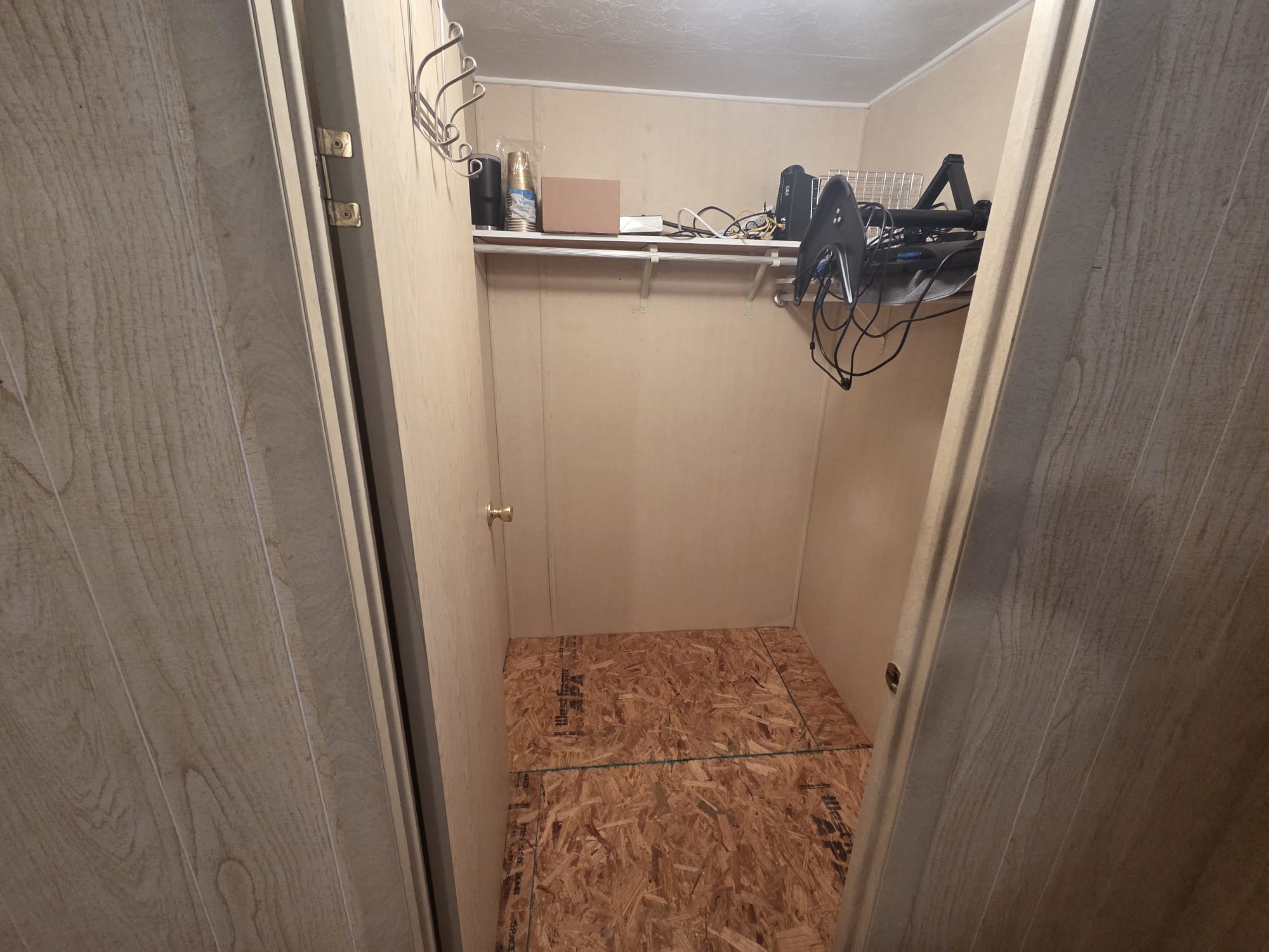 12100 Seminole Blvd, Lot 211, Largo, Florida 33778, 2 Bedrooms Bedrooms, ,2 BathroomsBathrooms,55-Plus Mobile Home,For Sale,Seminole Blvd, Lot 211,3892