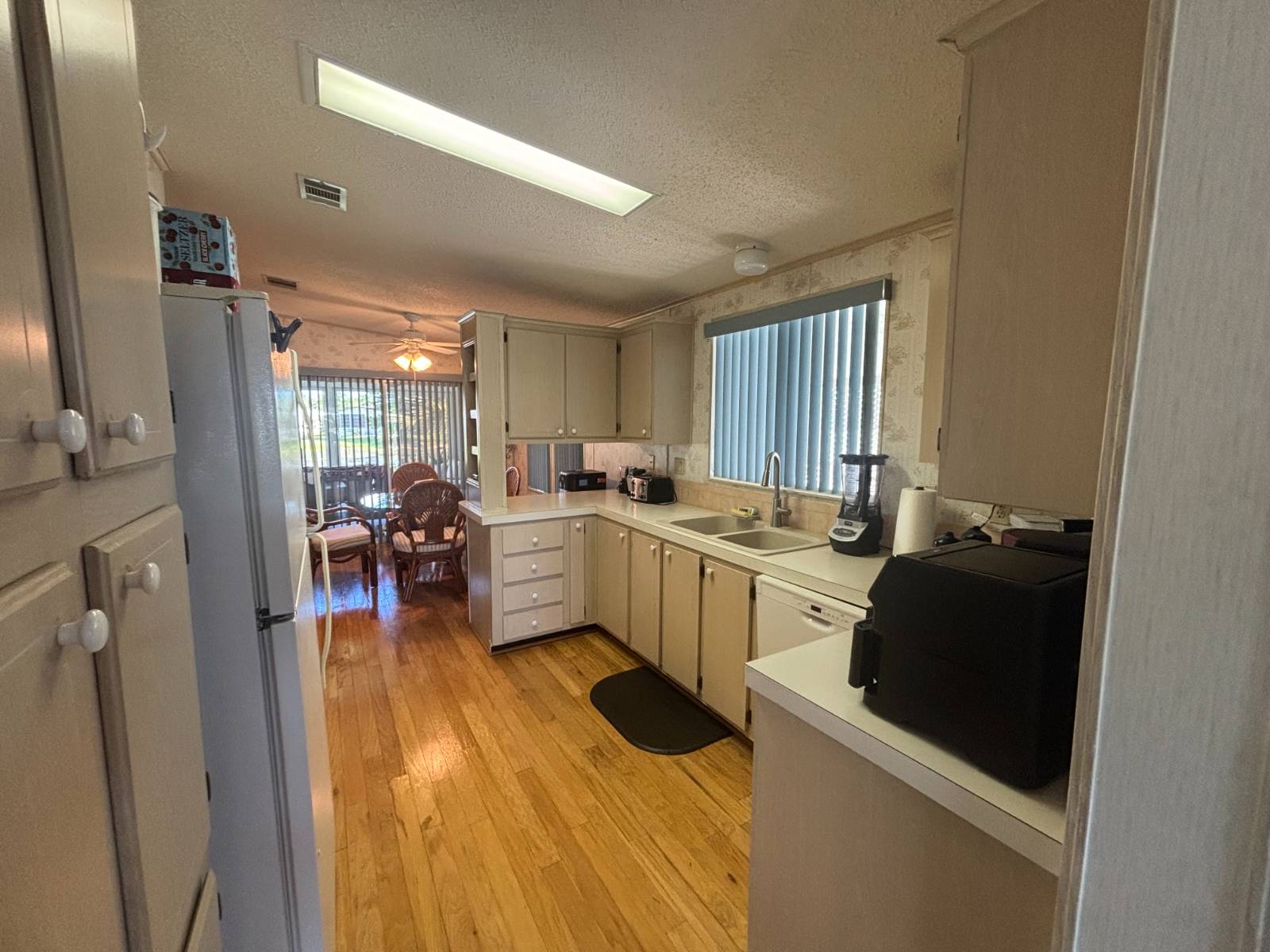 6806 Palmetto Grove, Ellenton, Florida 34222, 2 Bedrooms Bedrooms, ,2 BathroomsBathrooms,55-Plus Mobile Home,For Sale,Palmetto Grove,3893