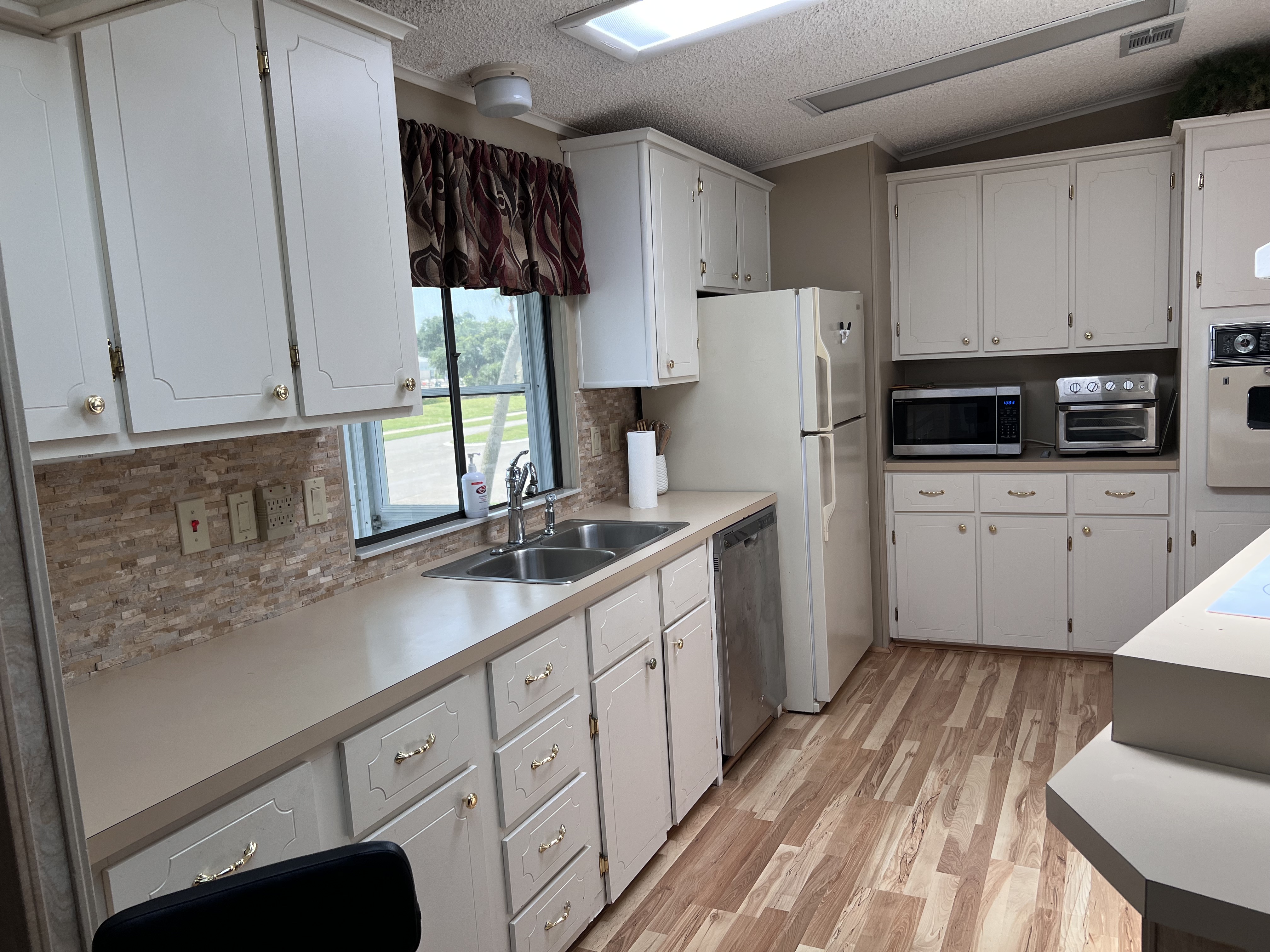 6271 Clydebank Circle, Lot 266, Sarasota, Florida 34241, 2 Bedrooms Bedrooms, ,2 BathroomsBathrooms,55-Plus Mobile Home,For Sale,Clydebank Circle, Lot 266,3909