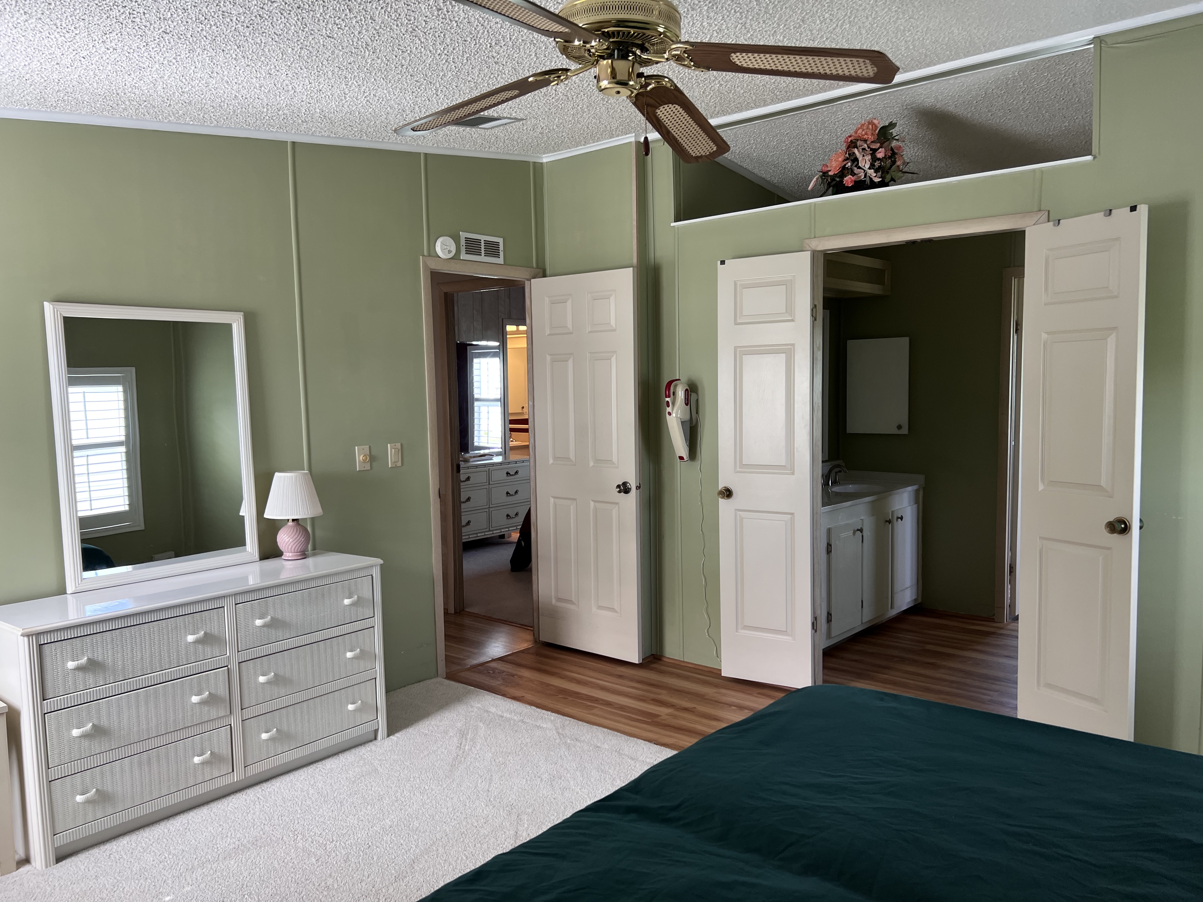 6271 Clydebank Circle, Lot 266, Sarasota, Florida 34241, 2 Bedrooms Bedrooms, ,2 BathroomsBathrooms,55-Plus Mobile Home,For Sale,Clydebank Circle, Lot 266,3909