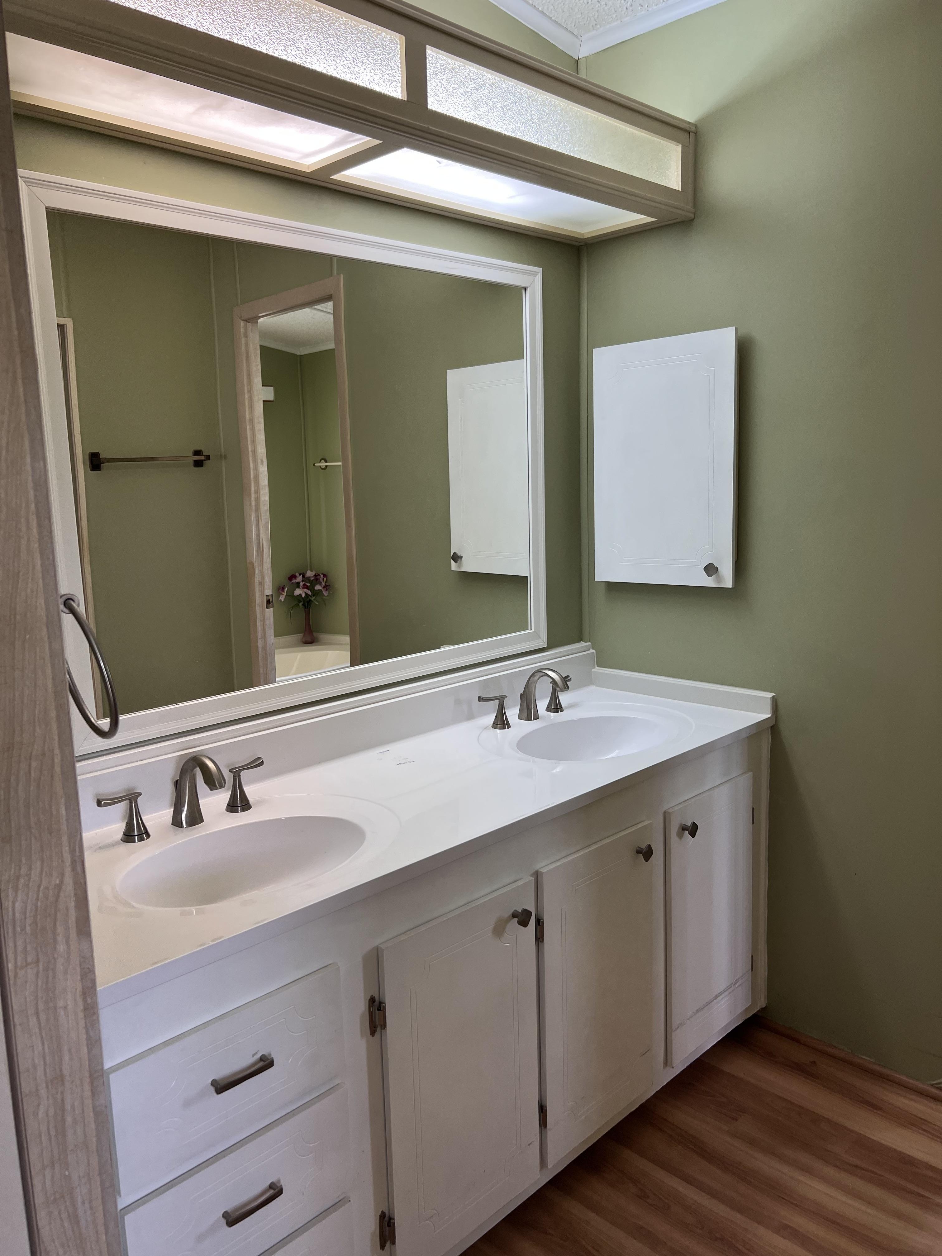 6271 Clydebank Circle, Lot 266, Sarasota, Florida 34241, 2 Bedrooms Bedrooms, ,2 BathroomsBathrooms,55-Plus Mobile Home,For Sale,Clydebank Circle, Lot 266,3909