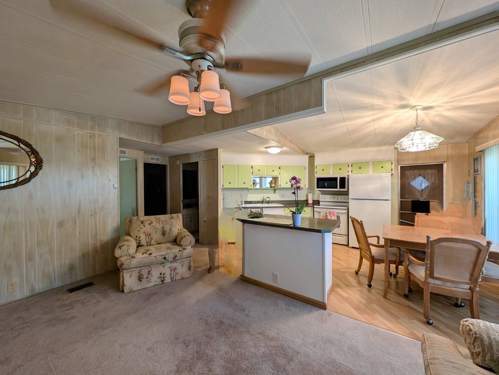 2772 Oakhill Village Circle, Brandon, Florida 33594, 2 Bedrooms Bedrooms, ,1.5 BathroomsBathrooms,55-Plus Mobile Home,For Sale,Oakhill Village Circle,3912